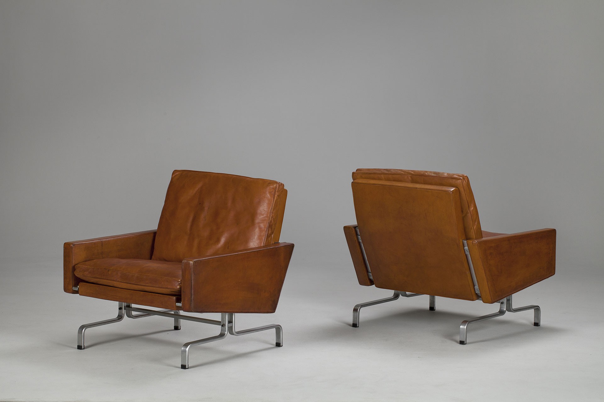 Pair of PK-31 Armchairs image 2