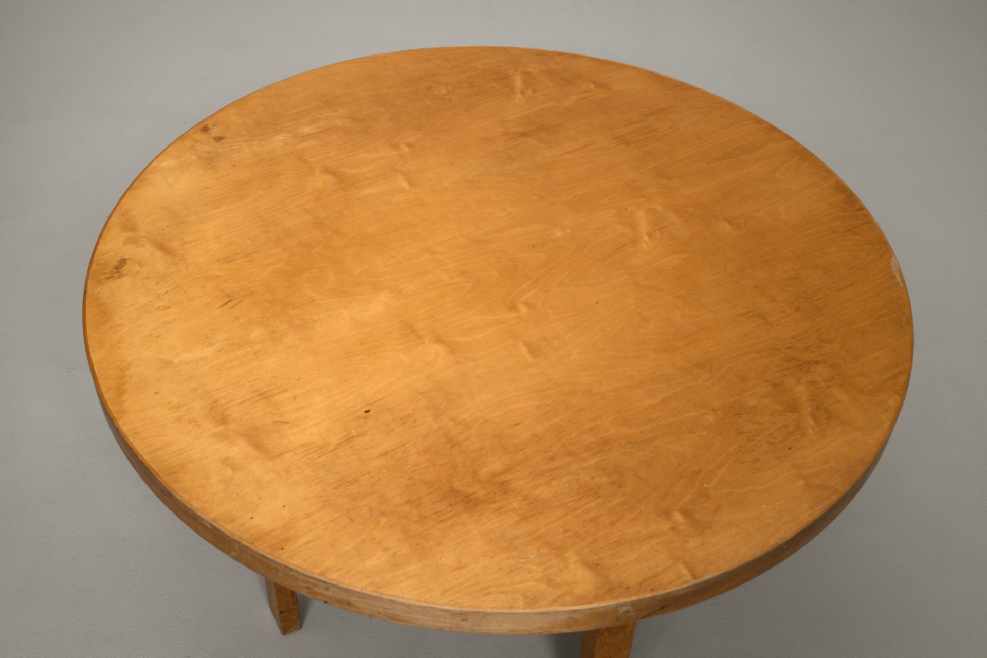 Dining Table image 4
