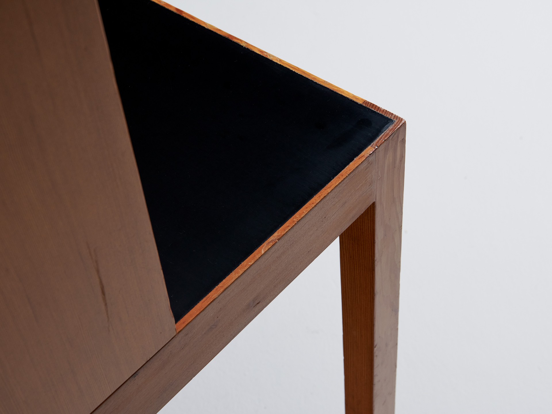 Bureau image 10