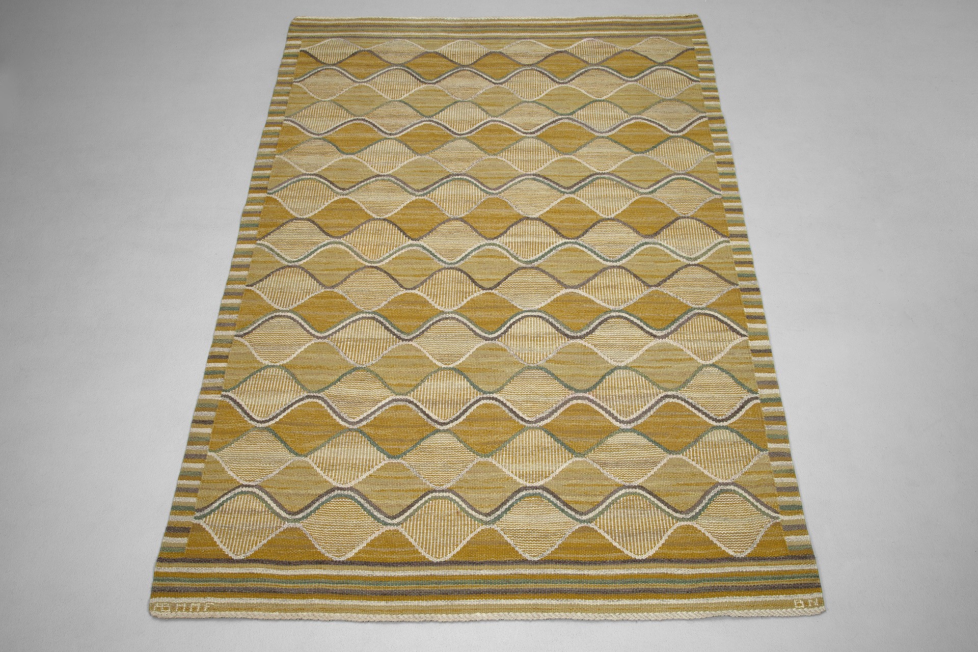 Carpet "Yellow Flounder" image 2