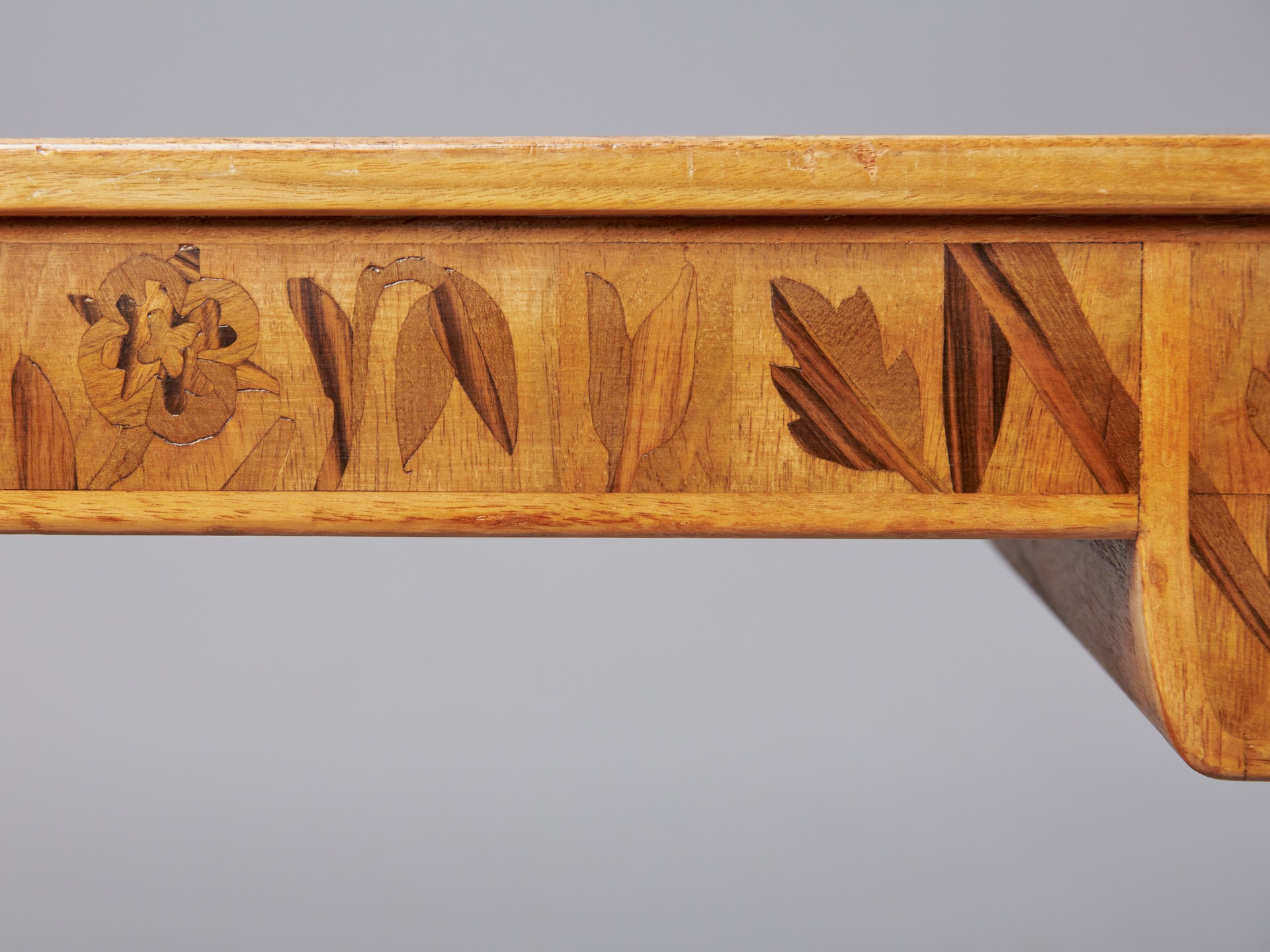 Desk image 12