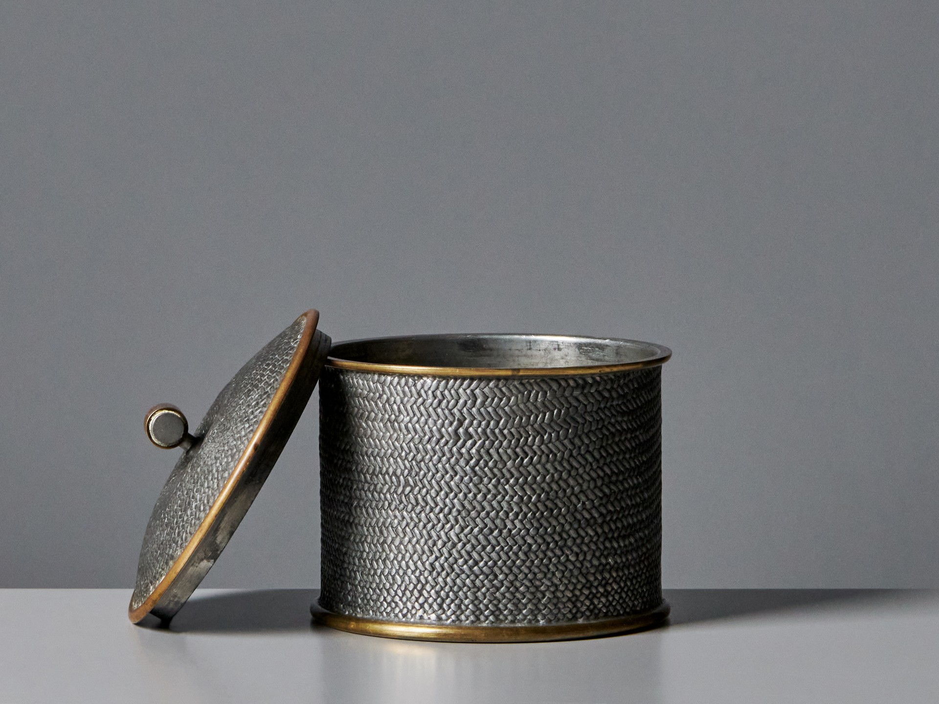 'Panama' Pewter Box image 3