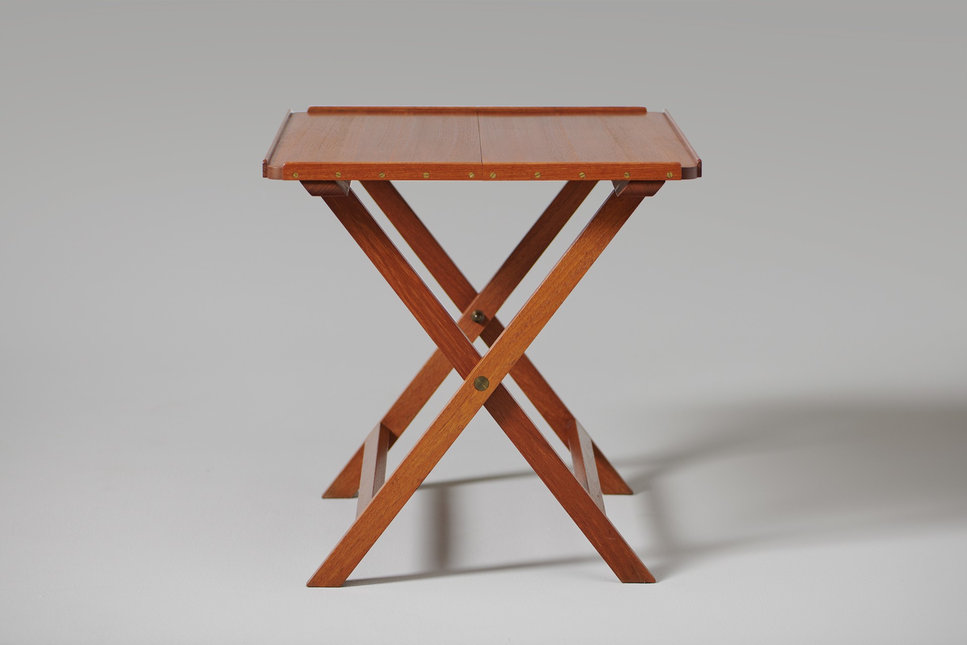 Folding Table image 2