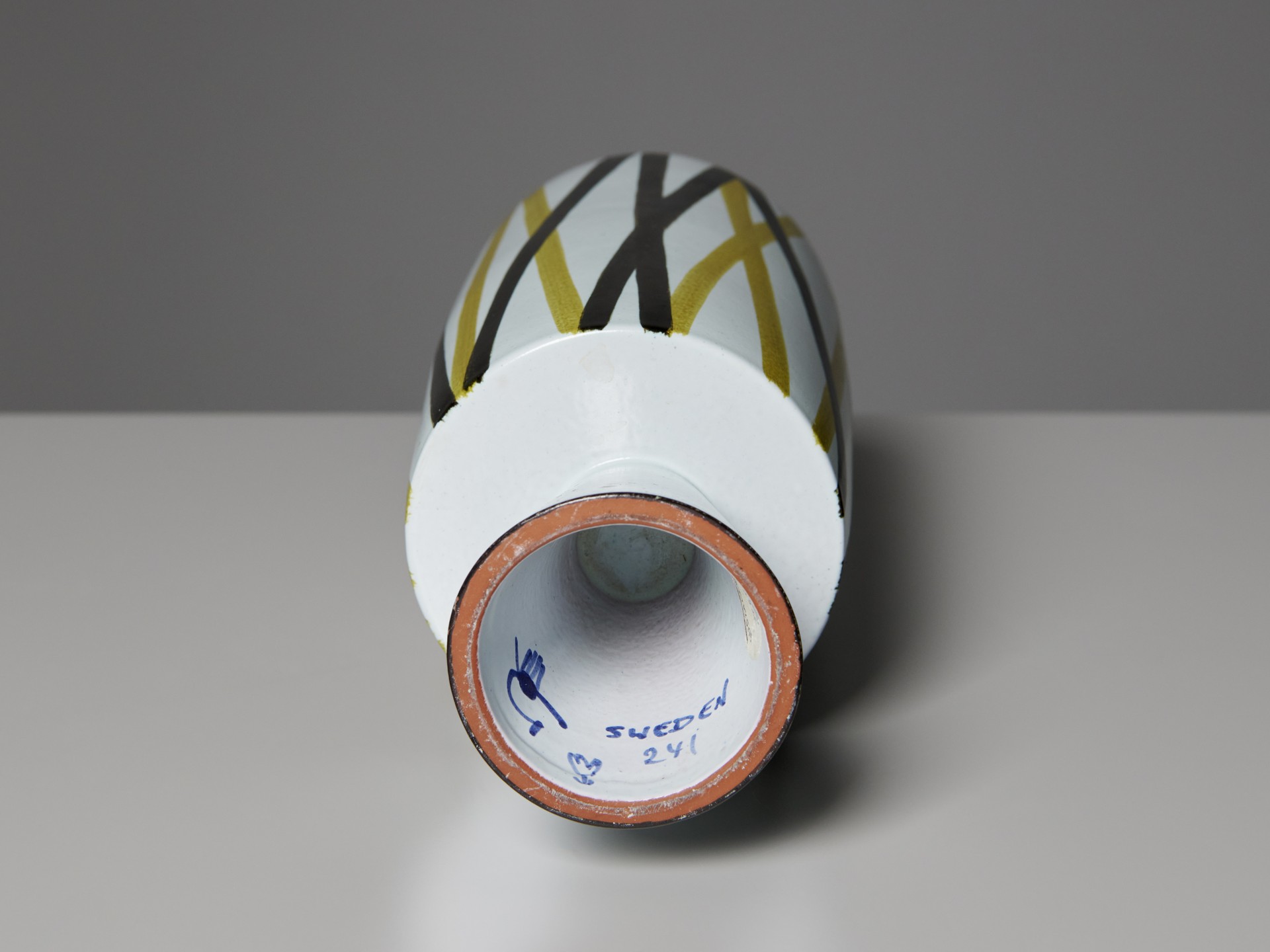 Vase image 6