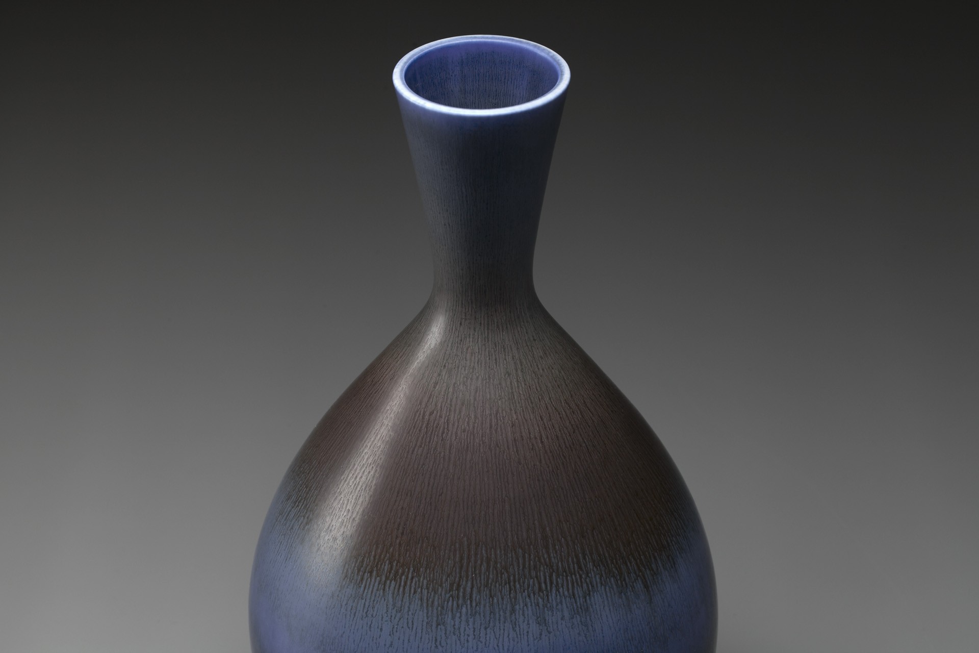 Vase image 3