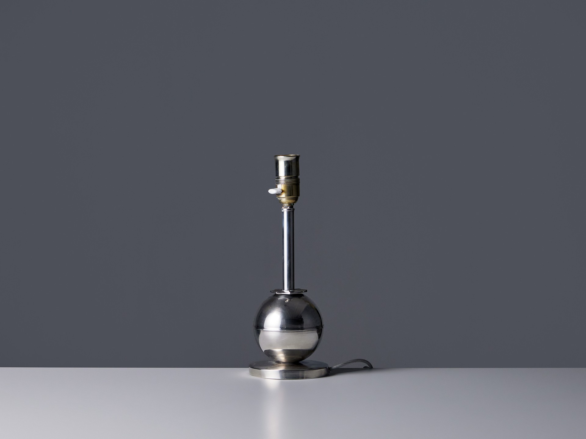 Table Lamp image 3
