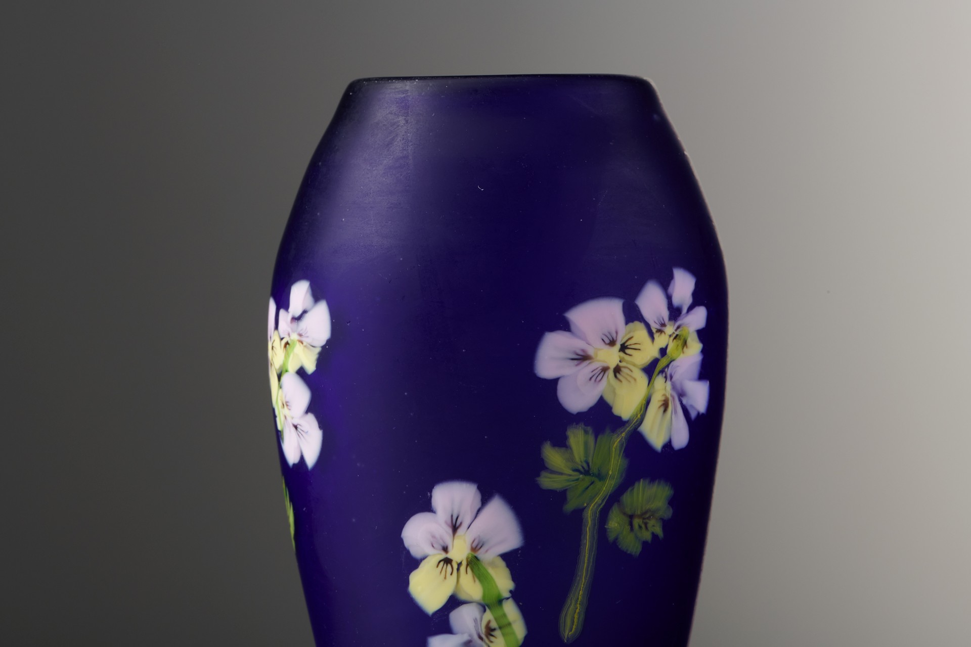 Inlaid Glass vase image 3