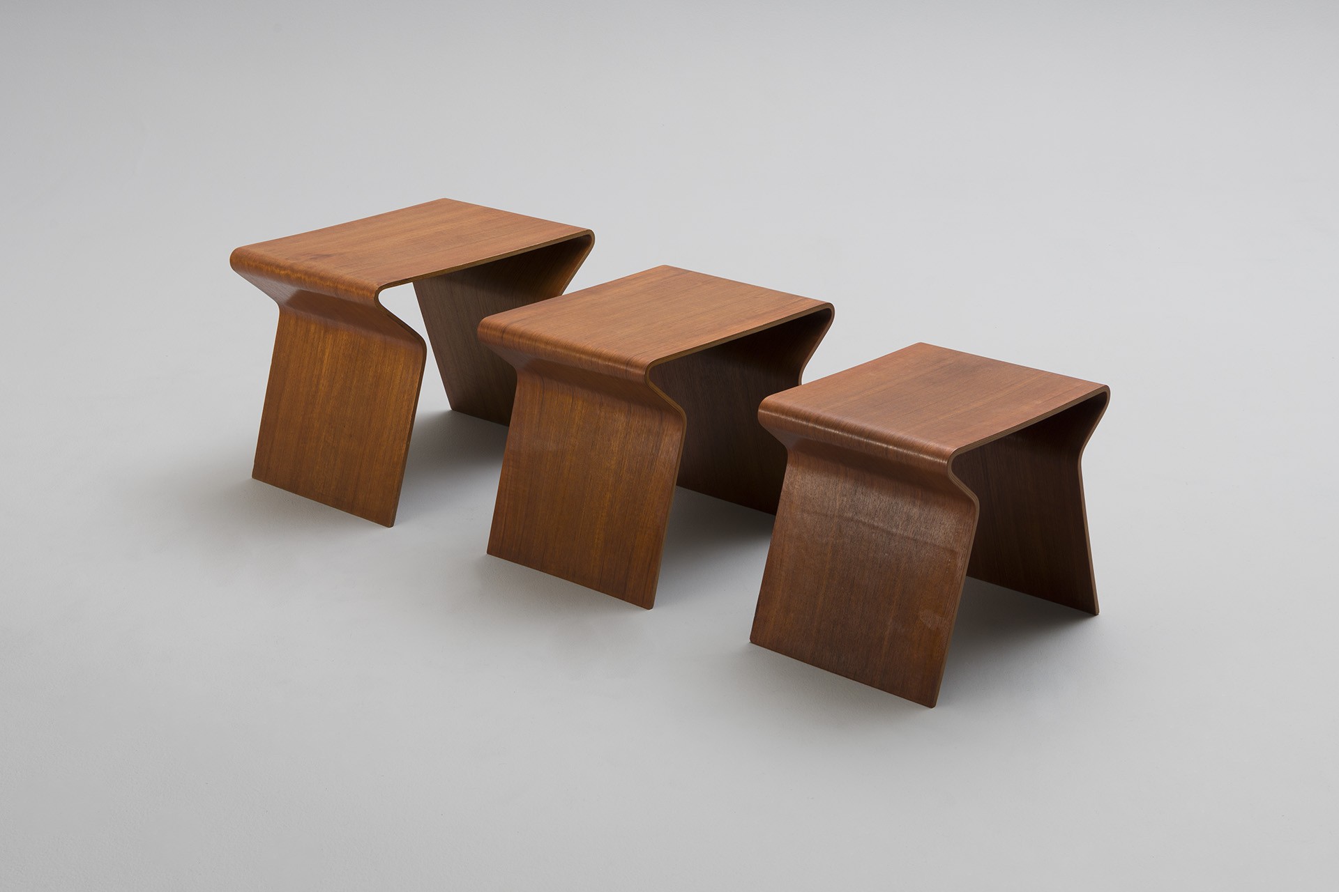 Nest of 'GJ' Tables image 3