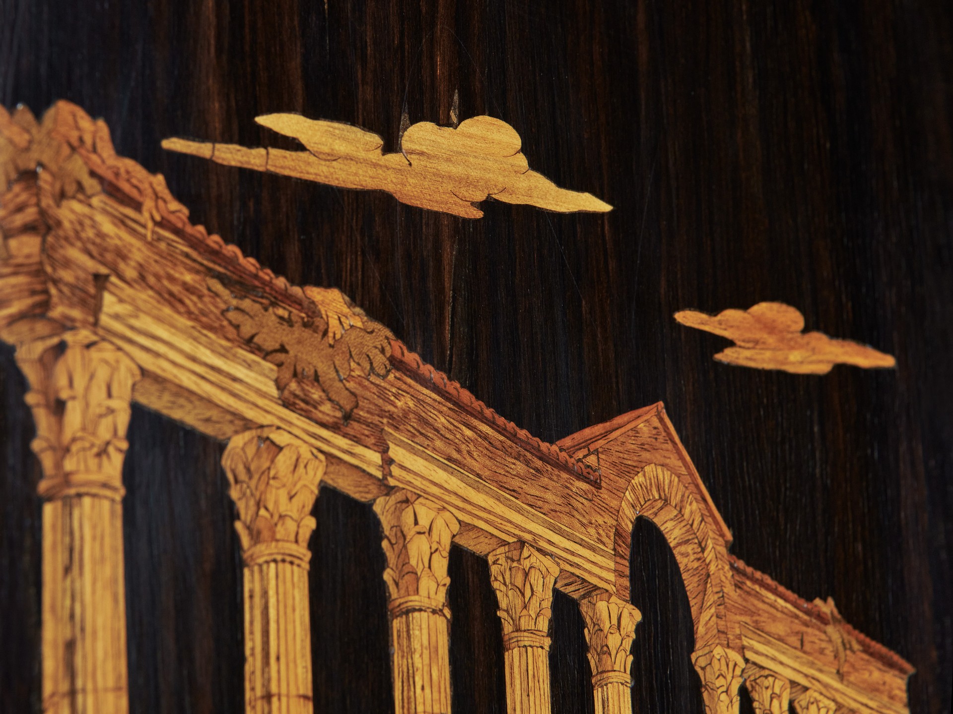 Bar Cabinet image 9