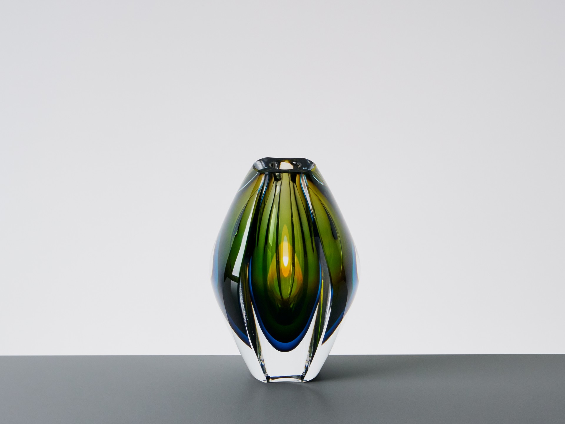 Set of Three 'Ventana' Vases image 8