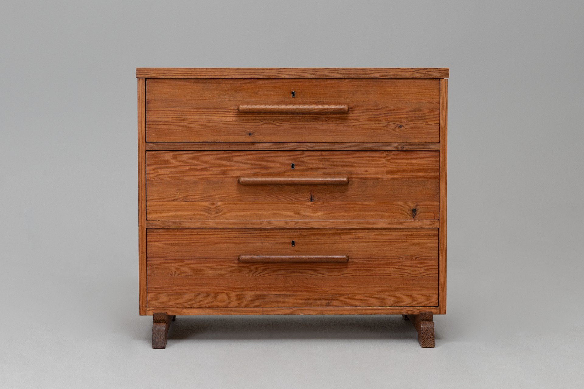 'Sport' Chest of Drawers image 3