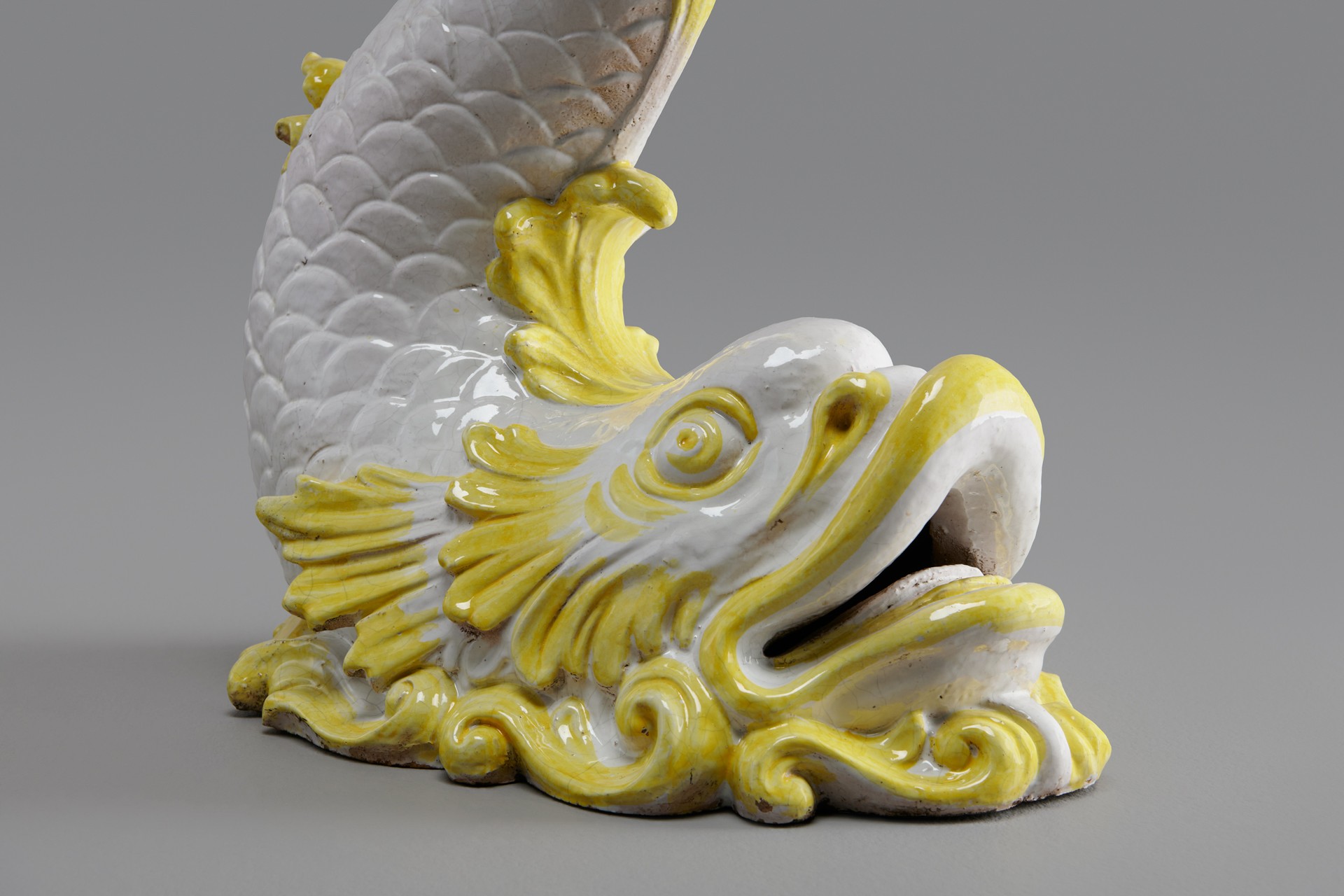 Faience Stand image 4
