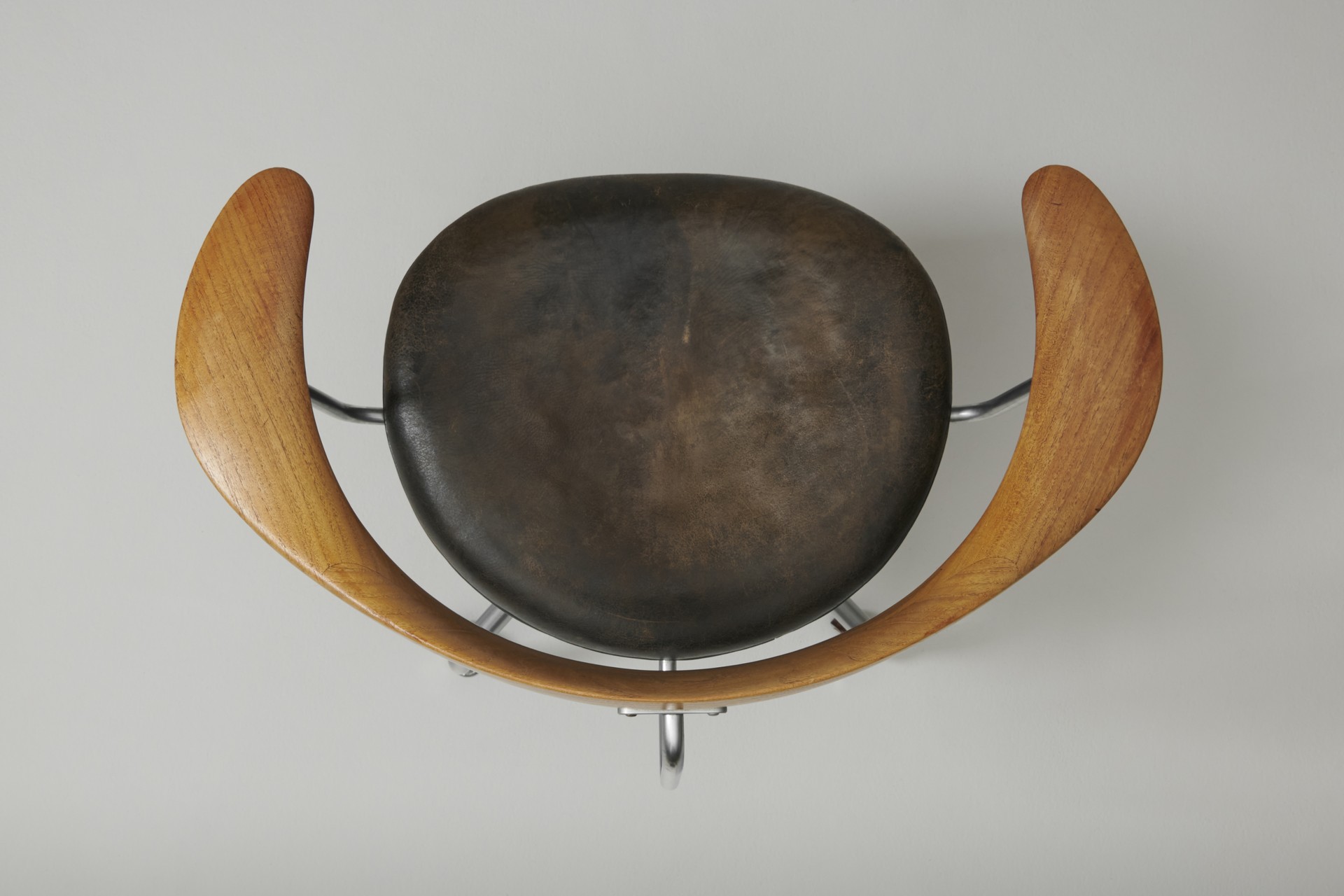 Early 'Swivel' Chair image 4