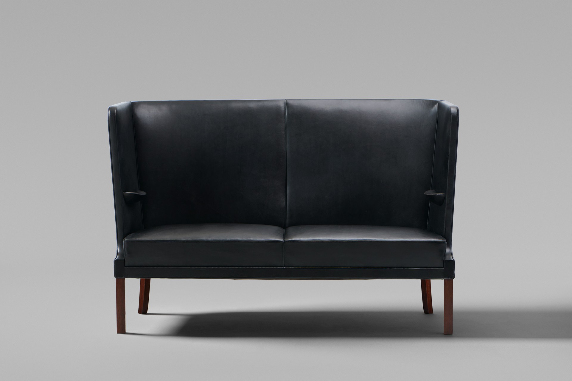 Sofa image 2