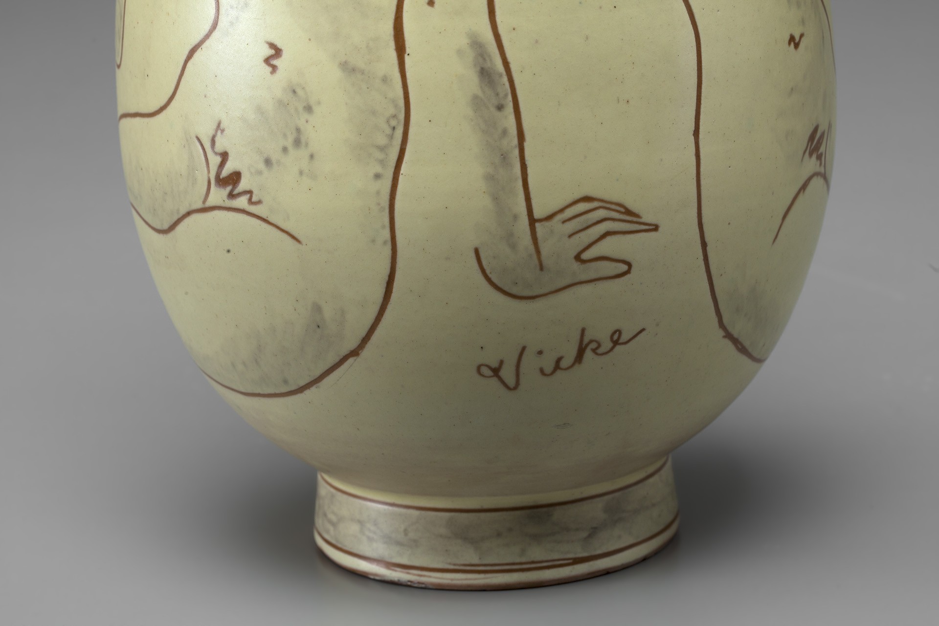 Vase image 5