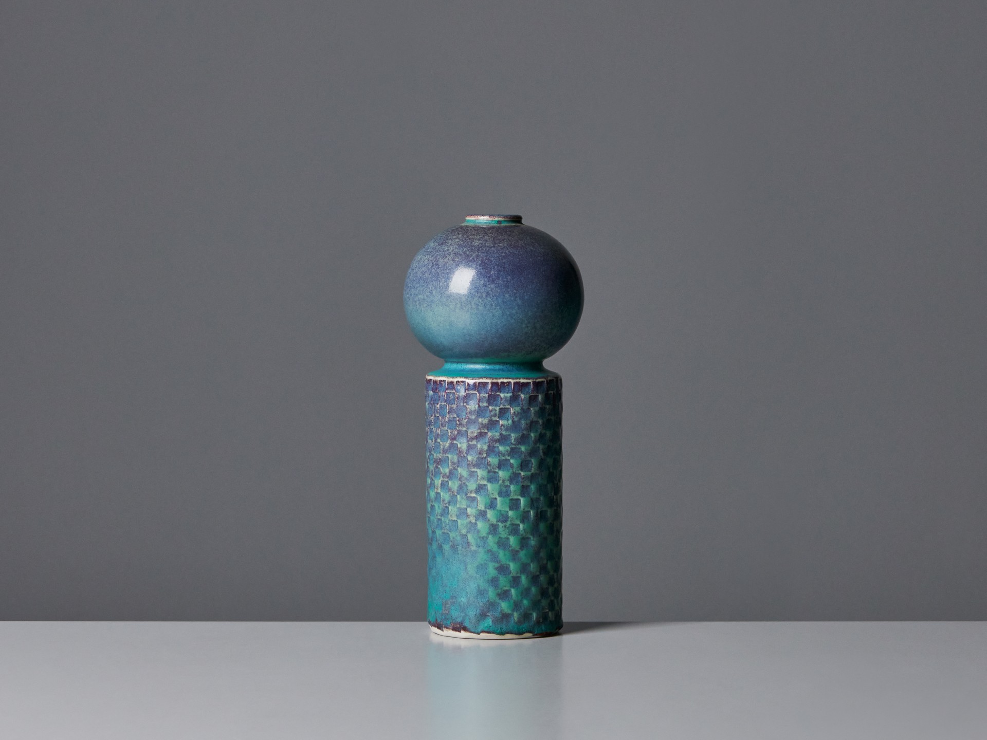 Vase image 3