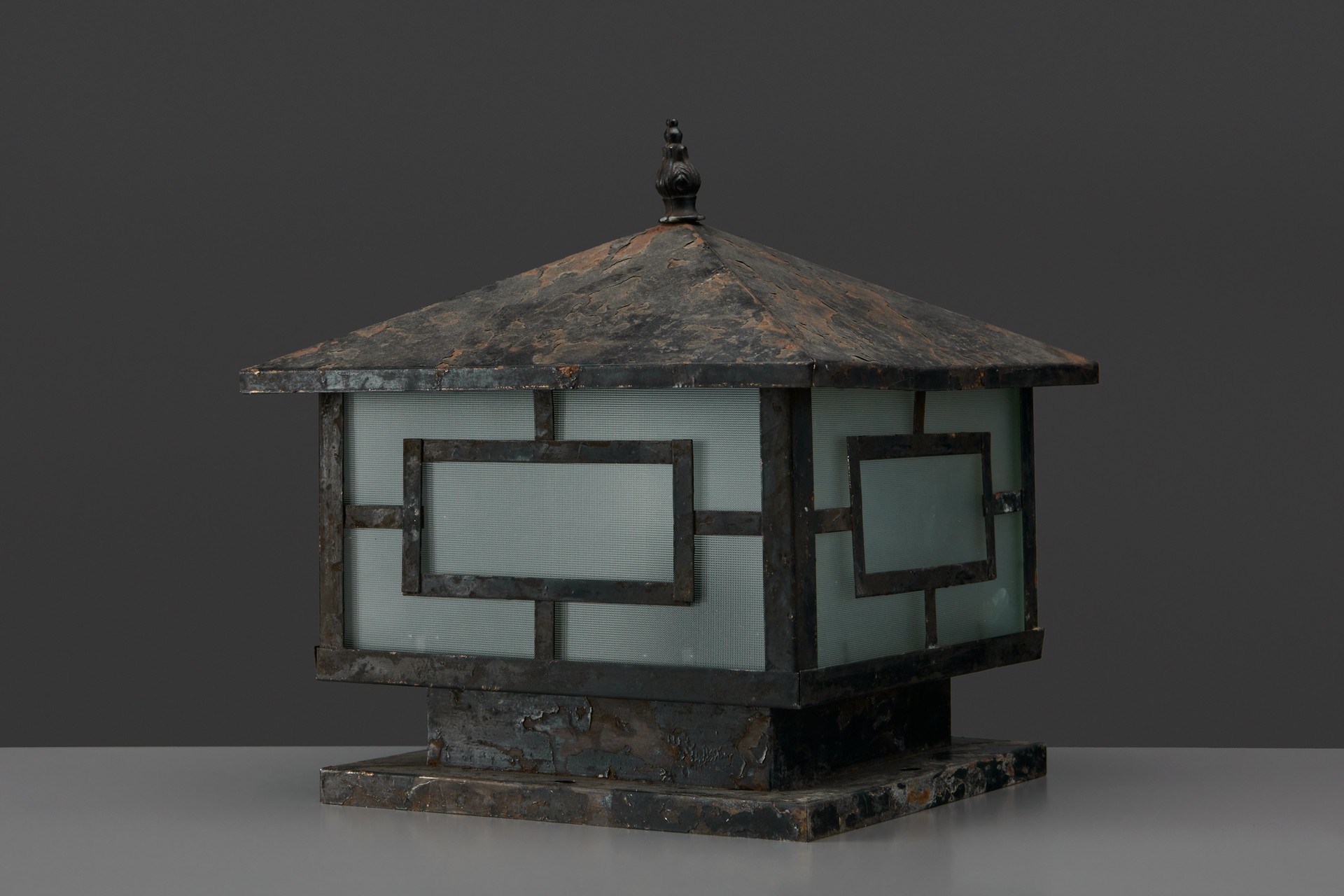 Pair of Lanterns image 2