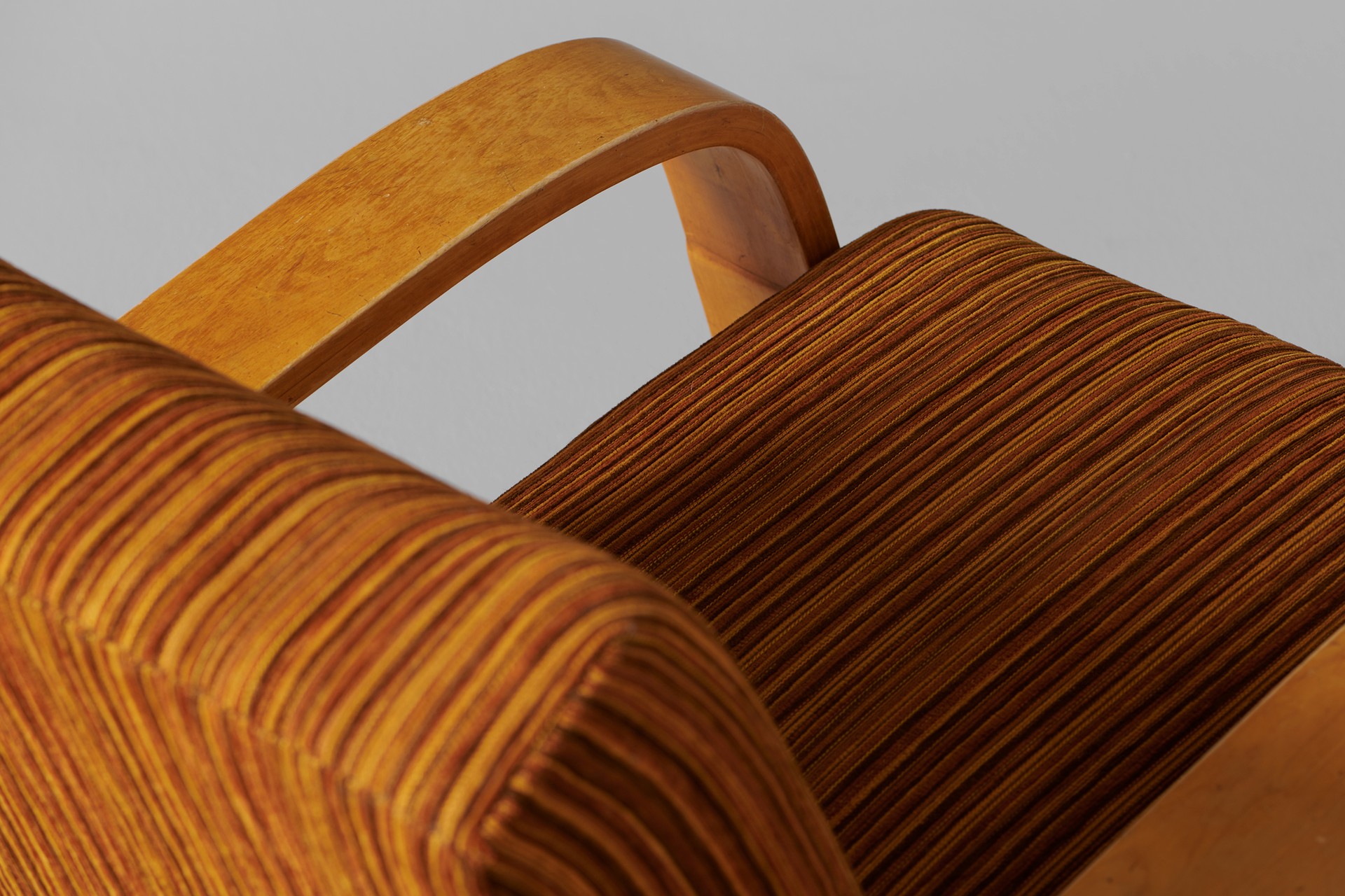 "Tank" Chair Model 400 image 4