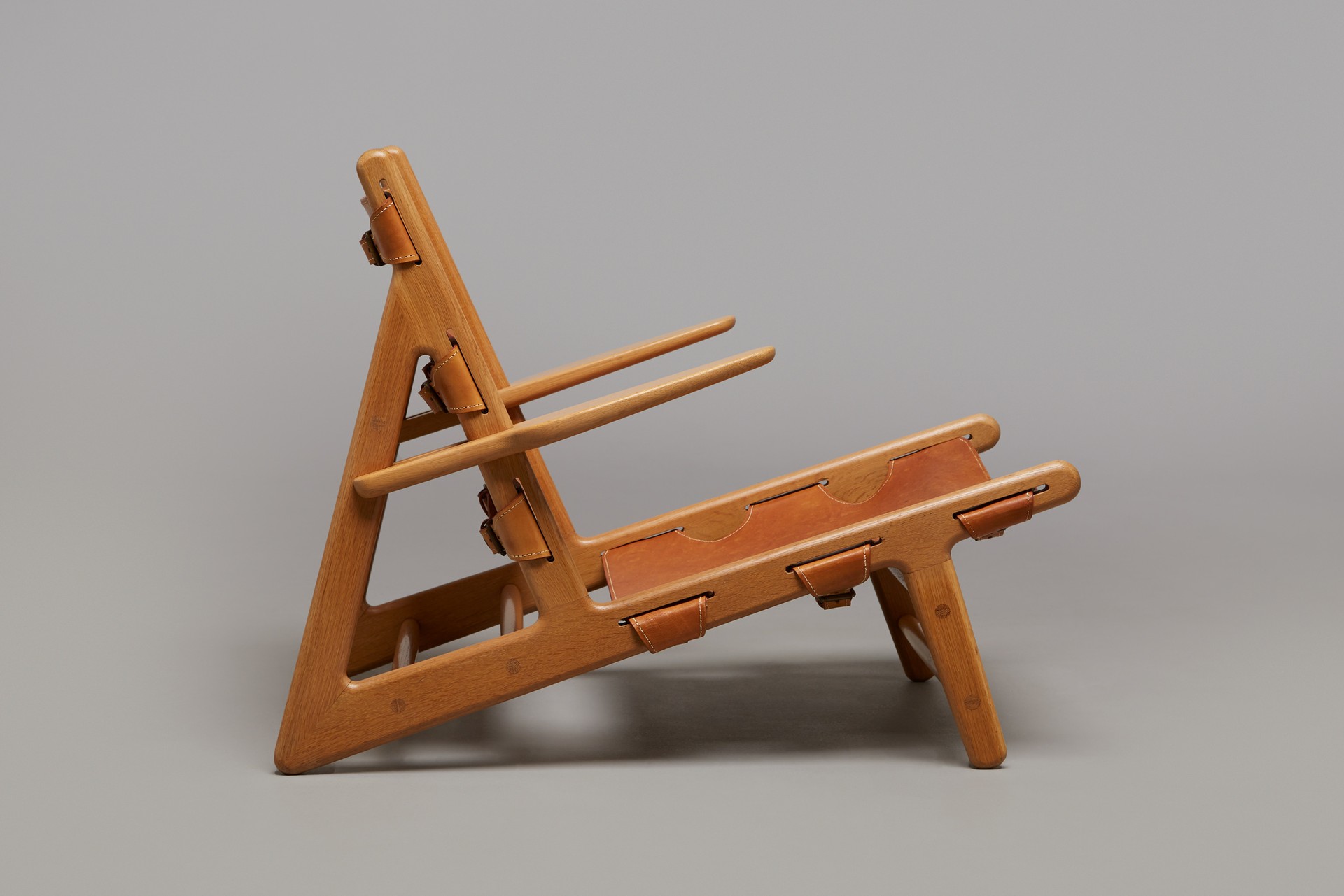 Pair of 'Hunting' Armchairs, Model no. 2229 image 3