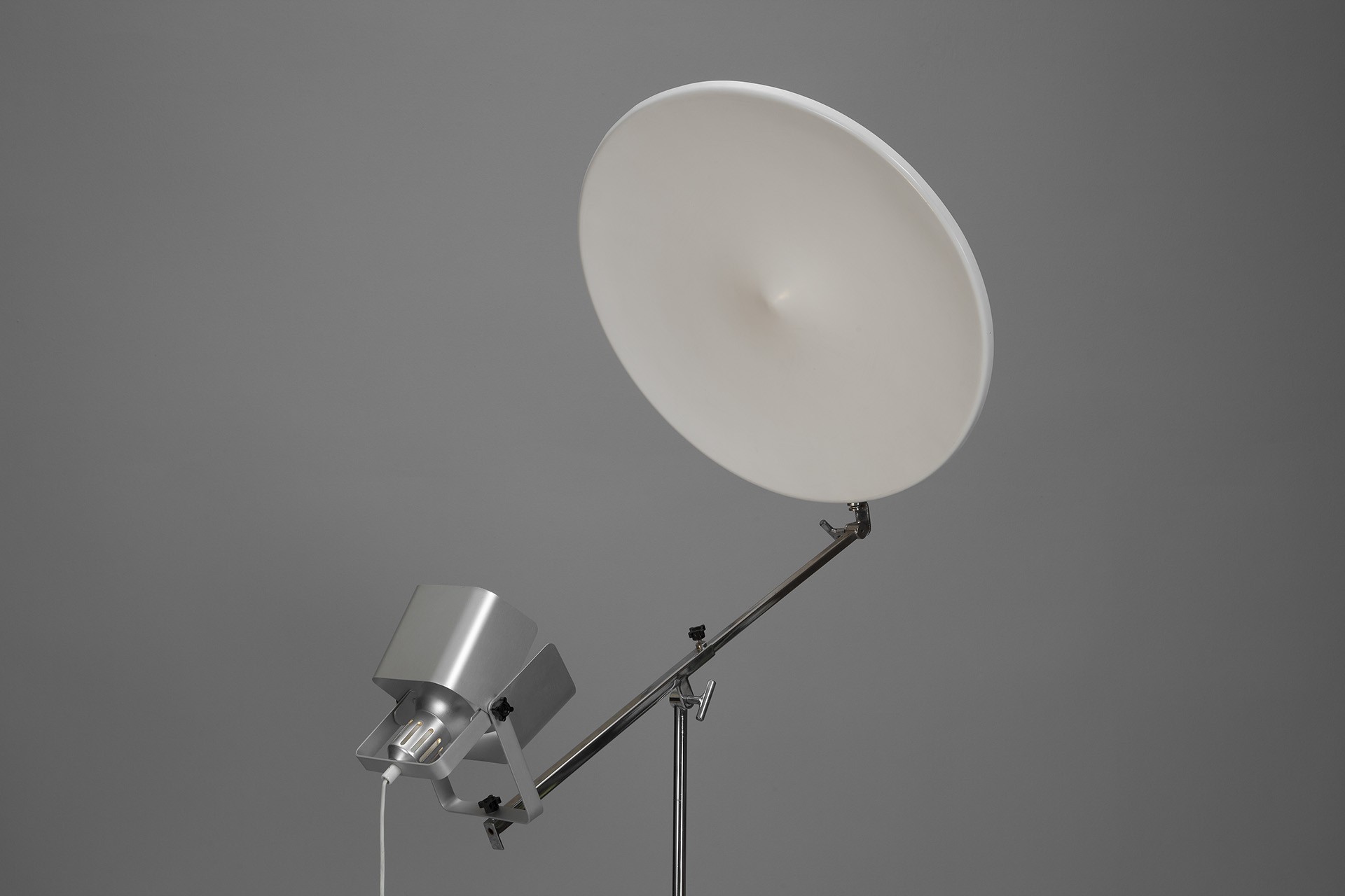 100A Reflector lamp image 3