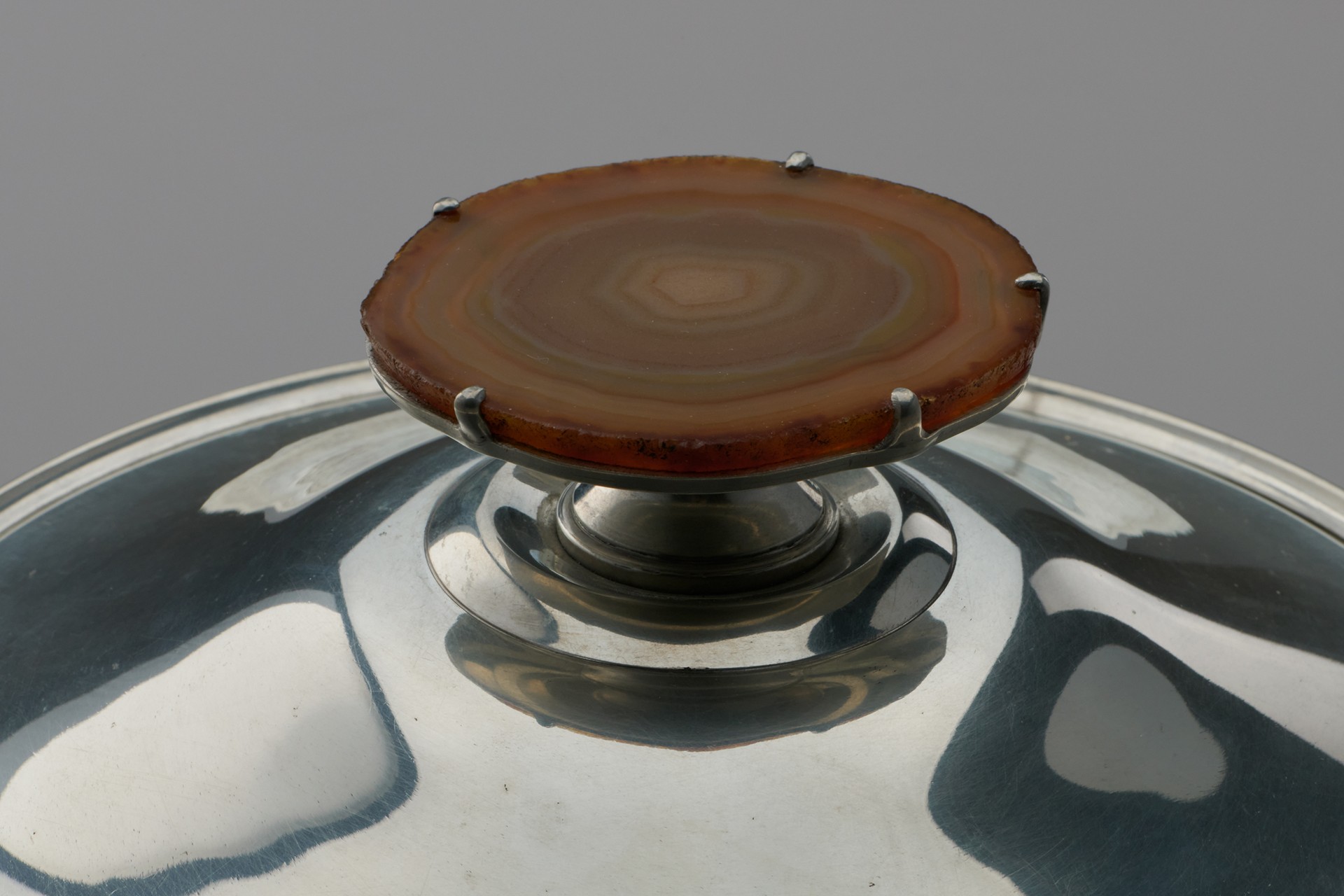 Vessel with Cover image 4