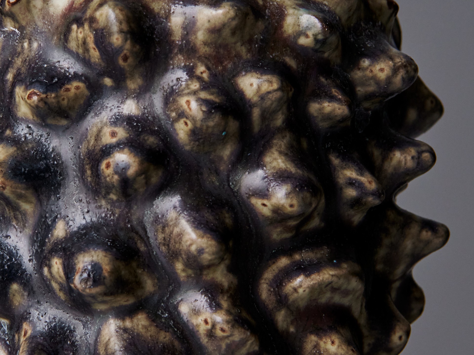 Vase in the 'Budding' Style image 6