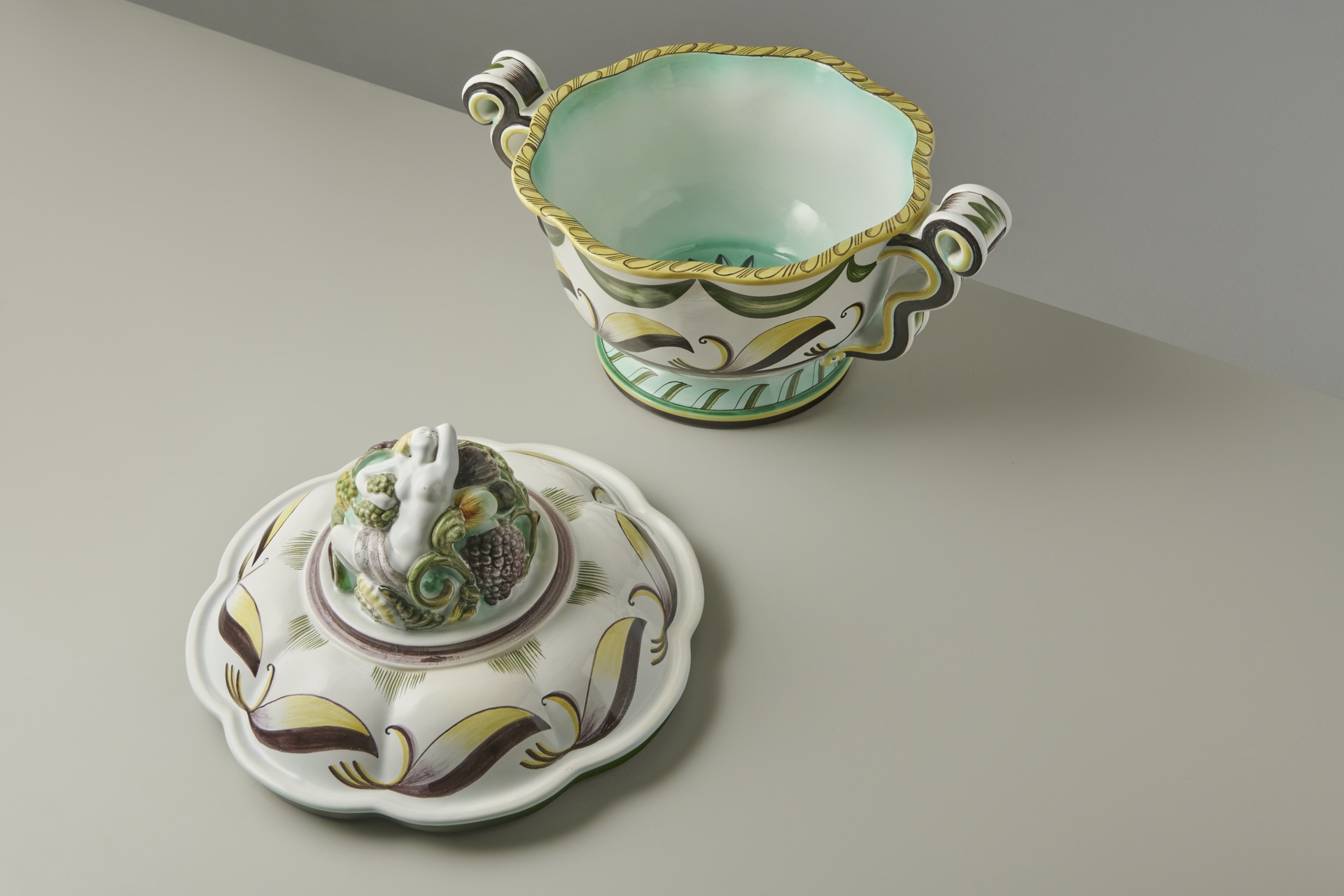 Large Tureen image 3