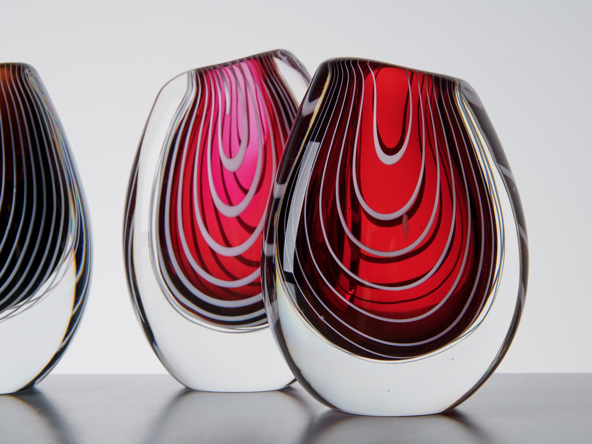 Set of Three Vases image 5