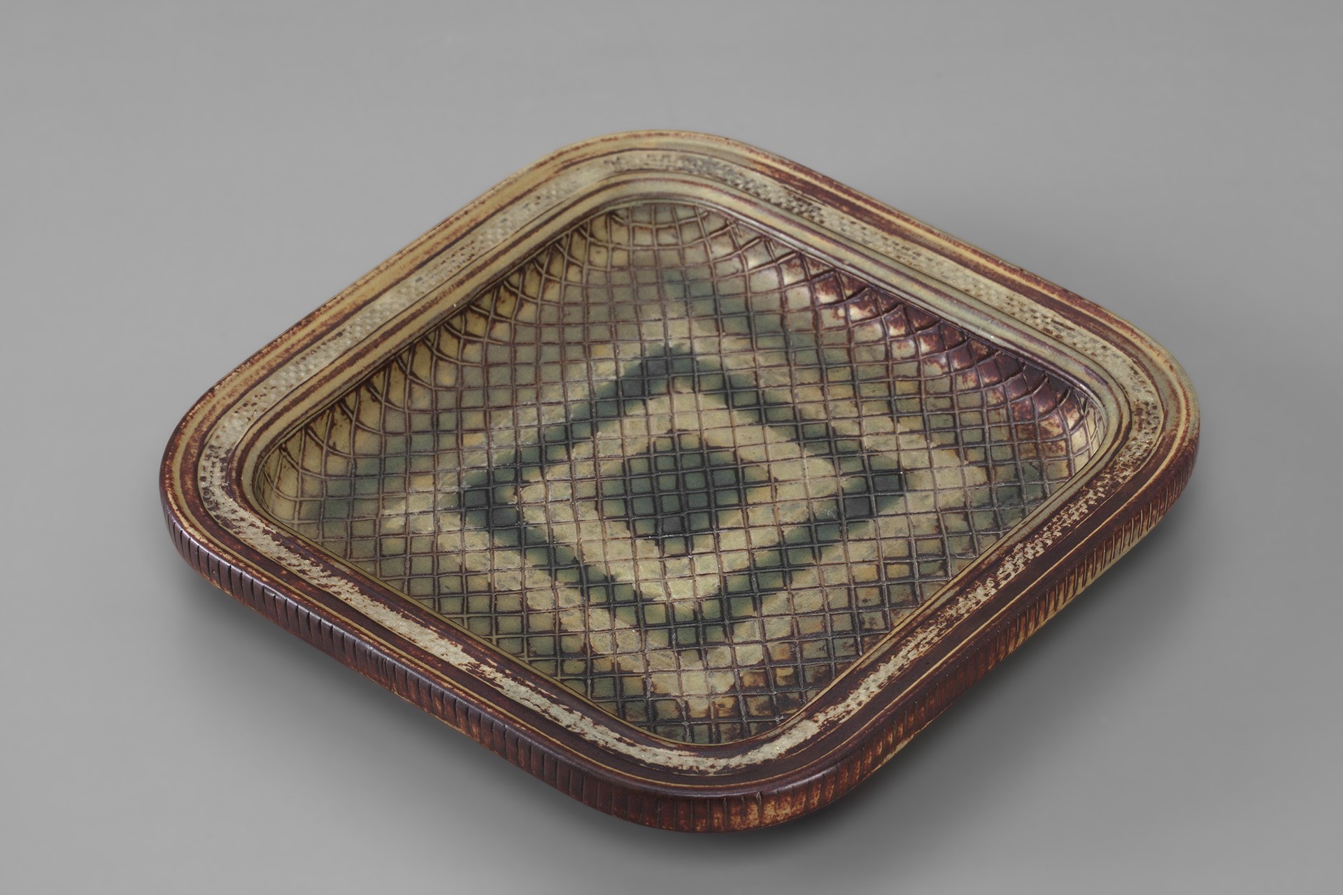 "Farsta" Dish