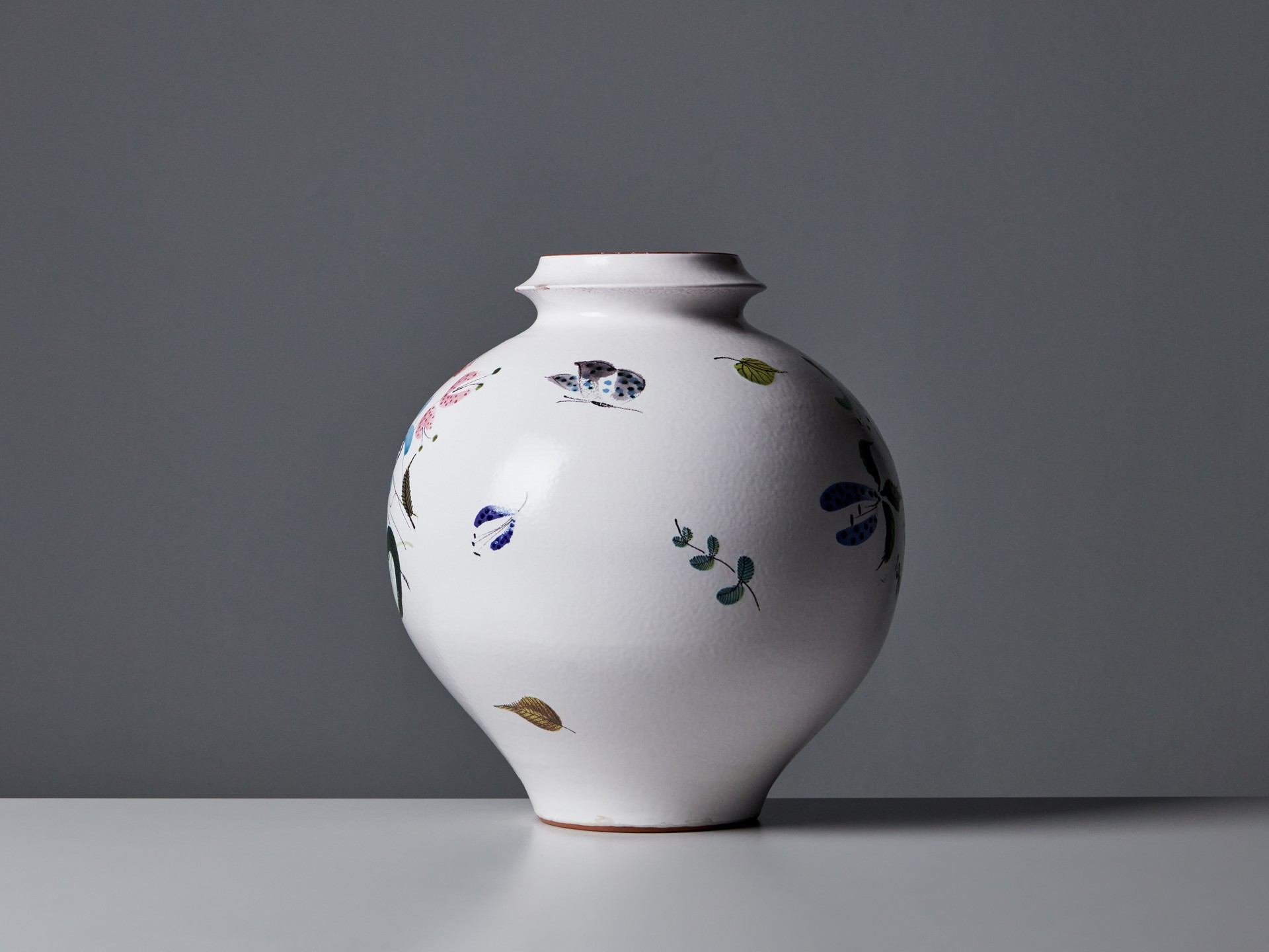 Vase image 3