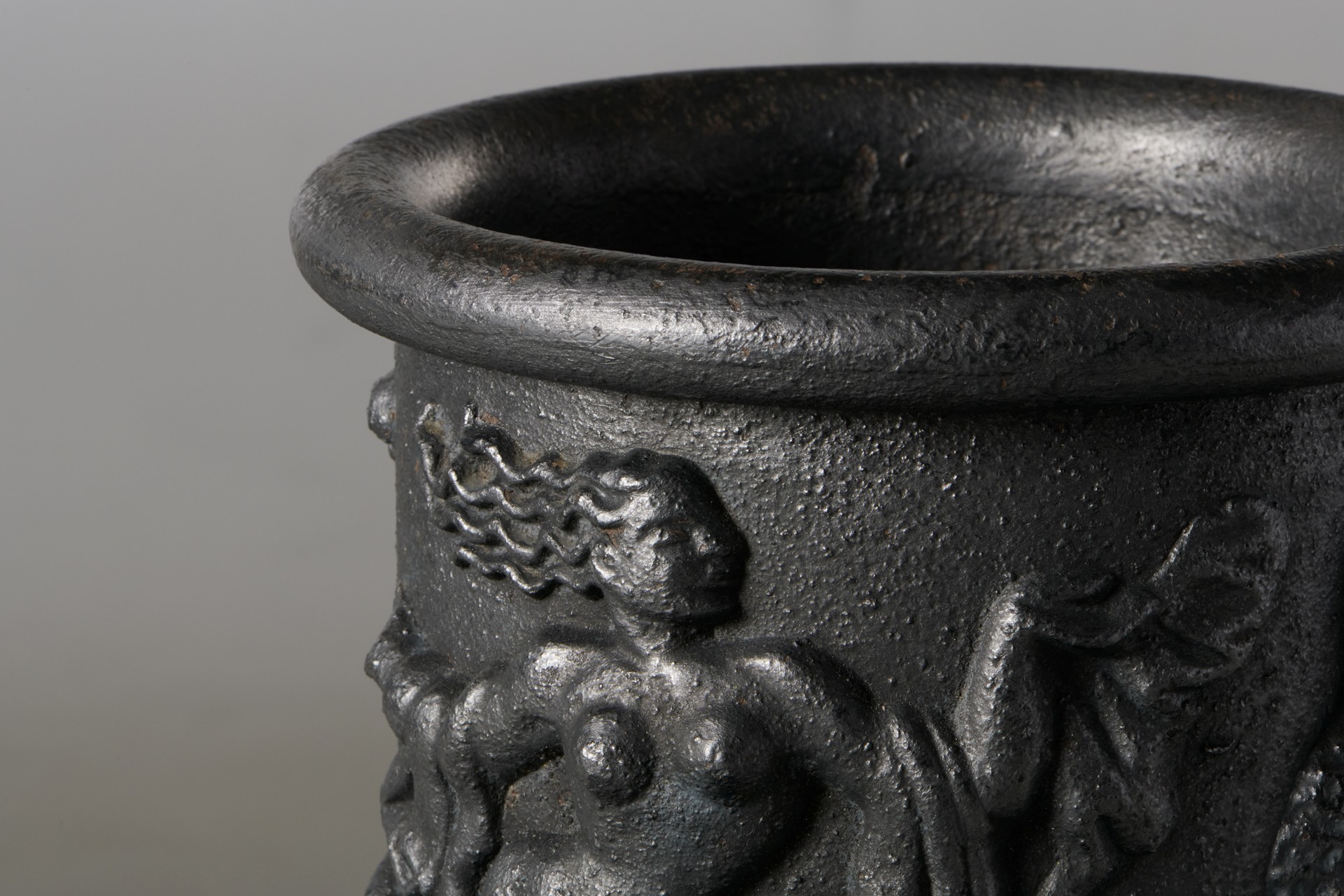 Set of Four Urns No.1 image 6