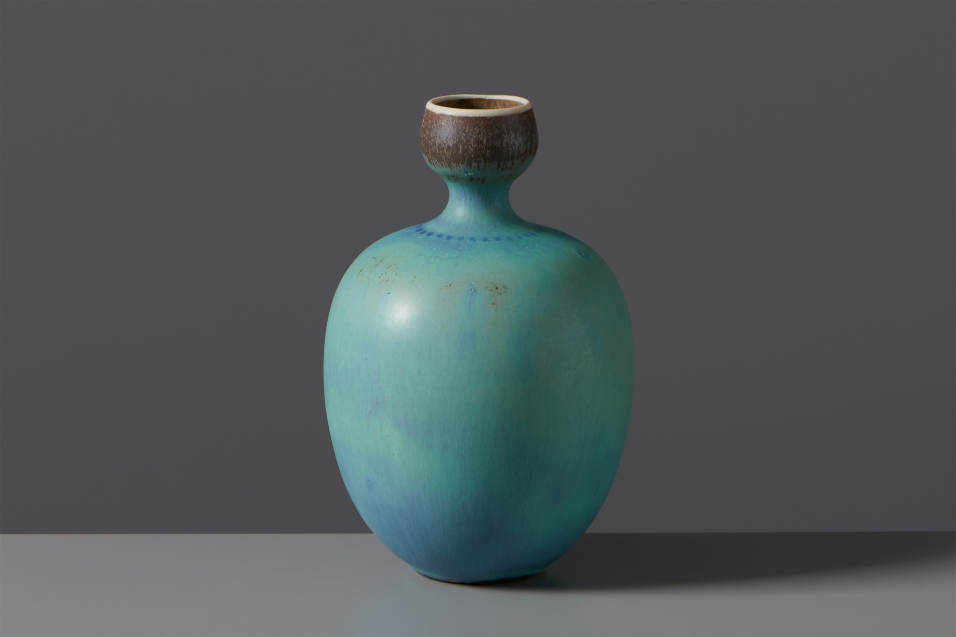 Set of Five Vases image 4