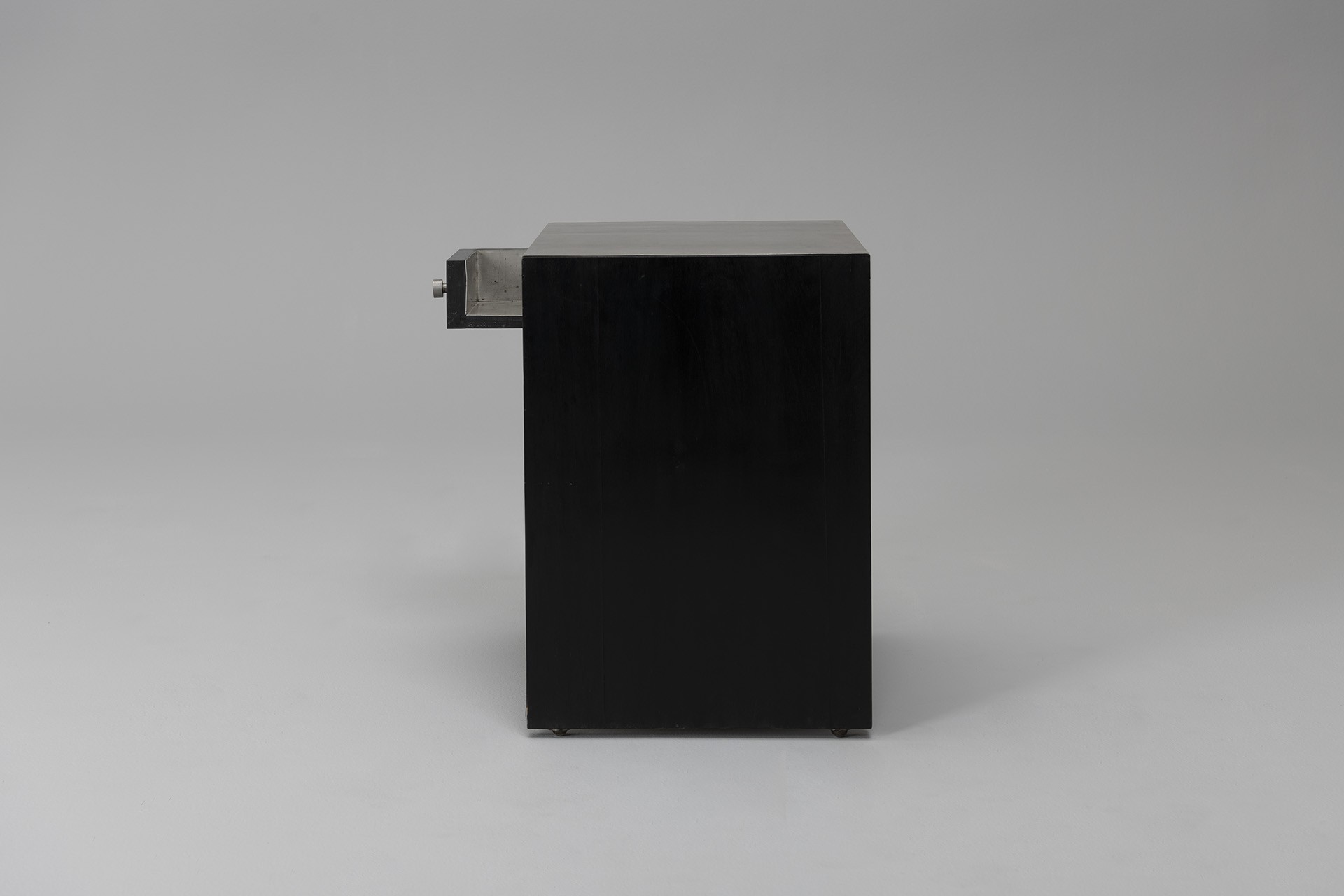 Rare Side Table, Model no. 128 image 6