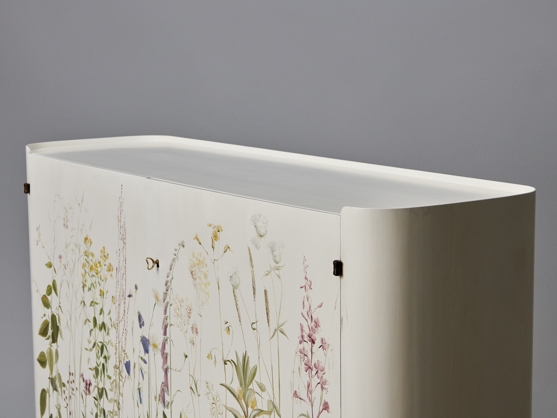 Unique Cabinet image 7