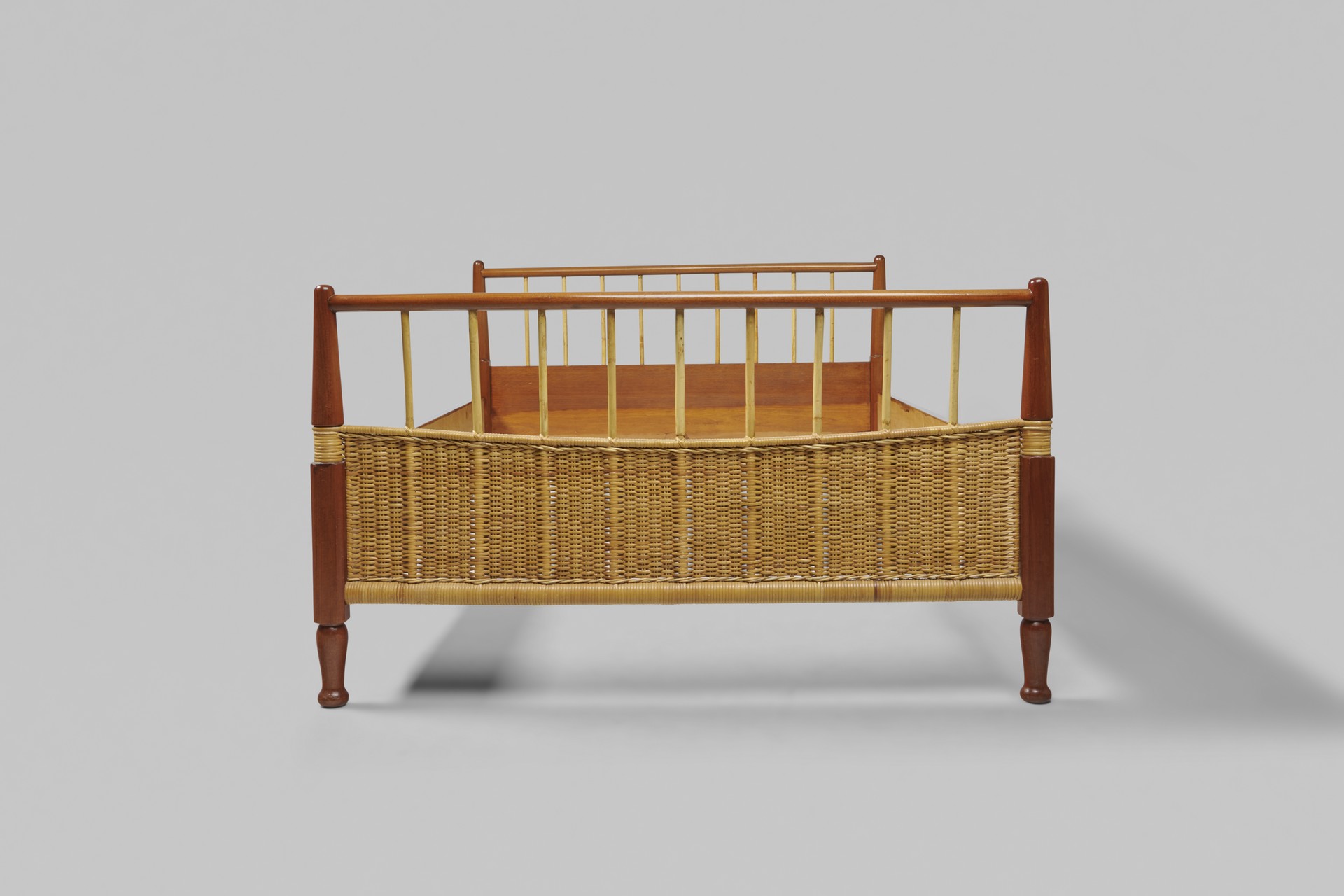 Bed image 3