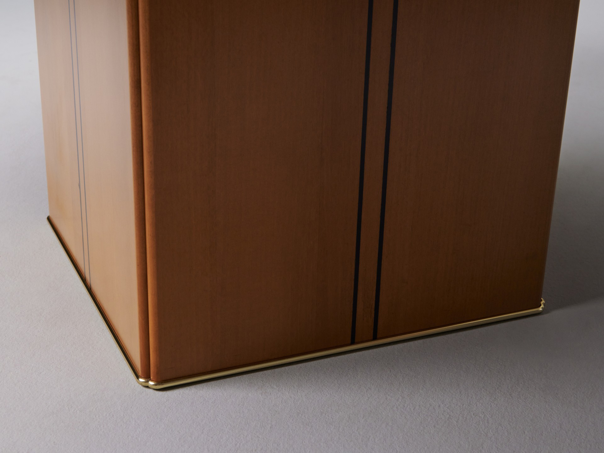 'Africa' Table image 7