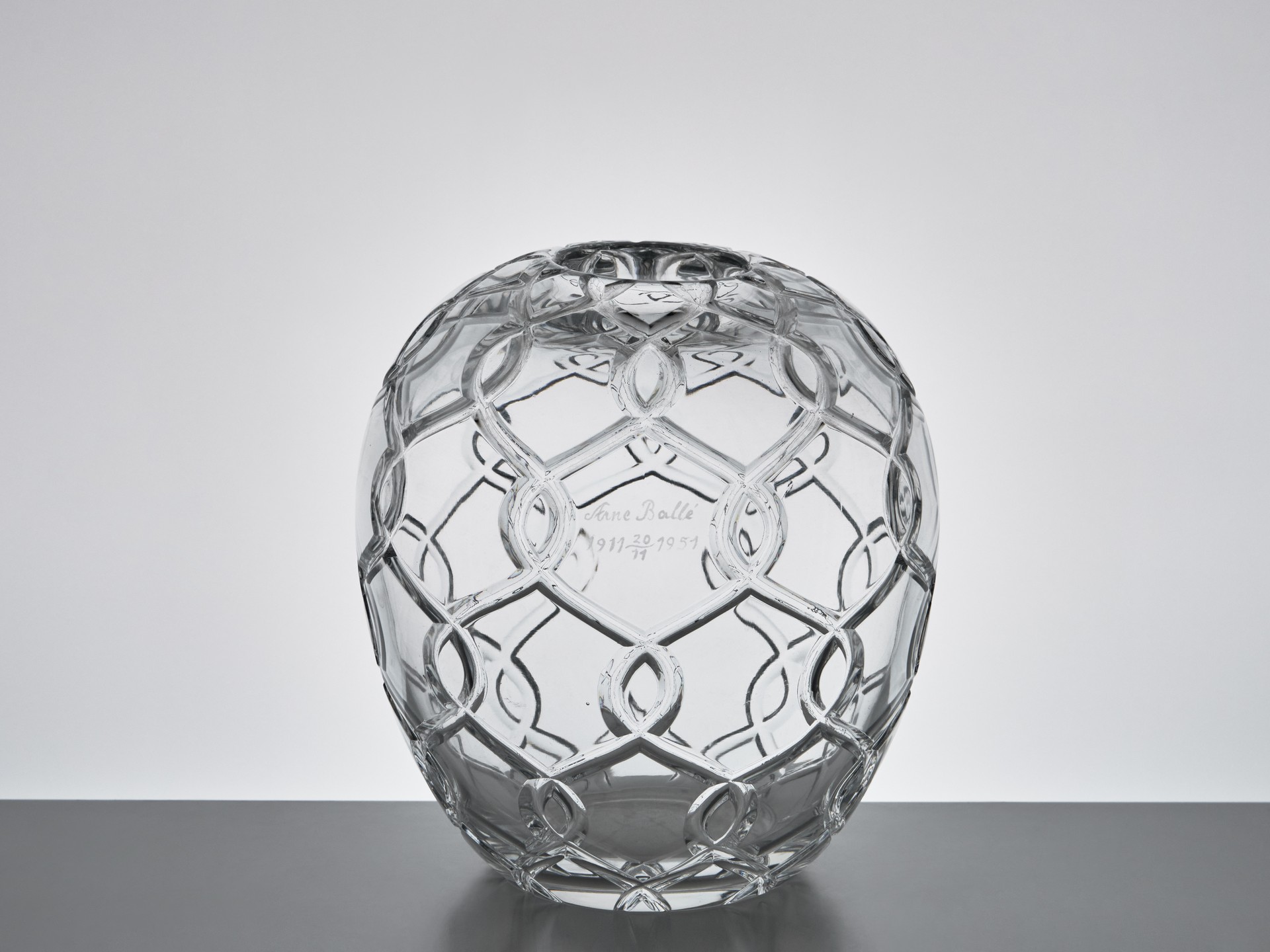 Vase image 3