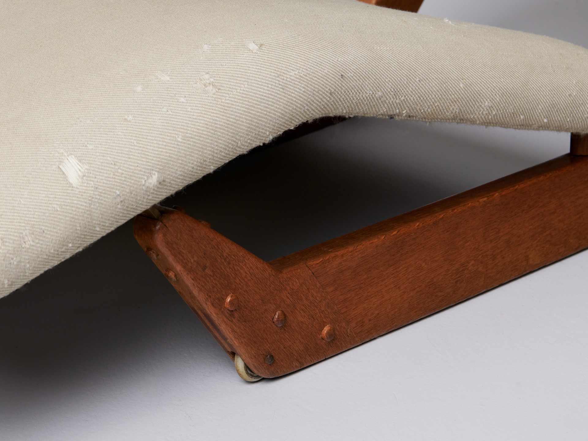 'Dolphin' Chaise Longue image 14