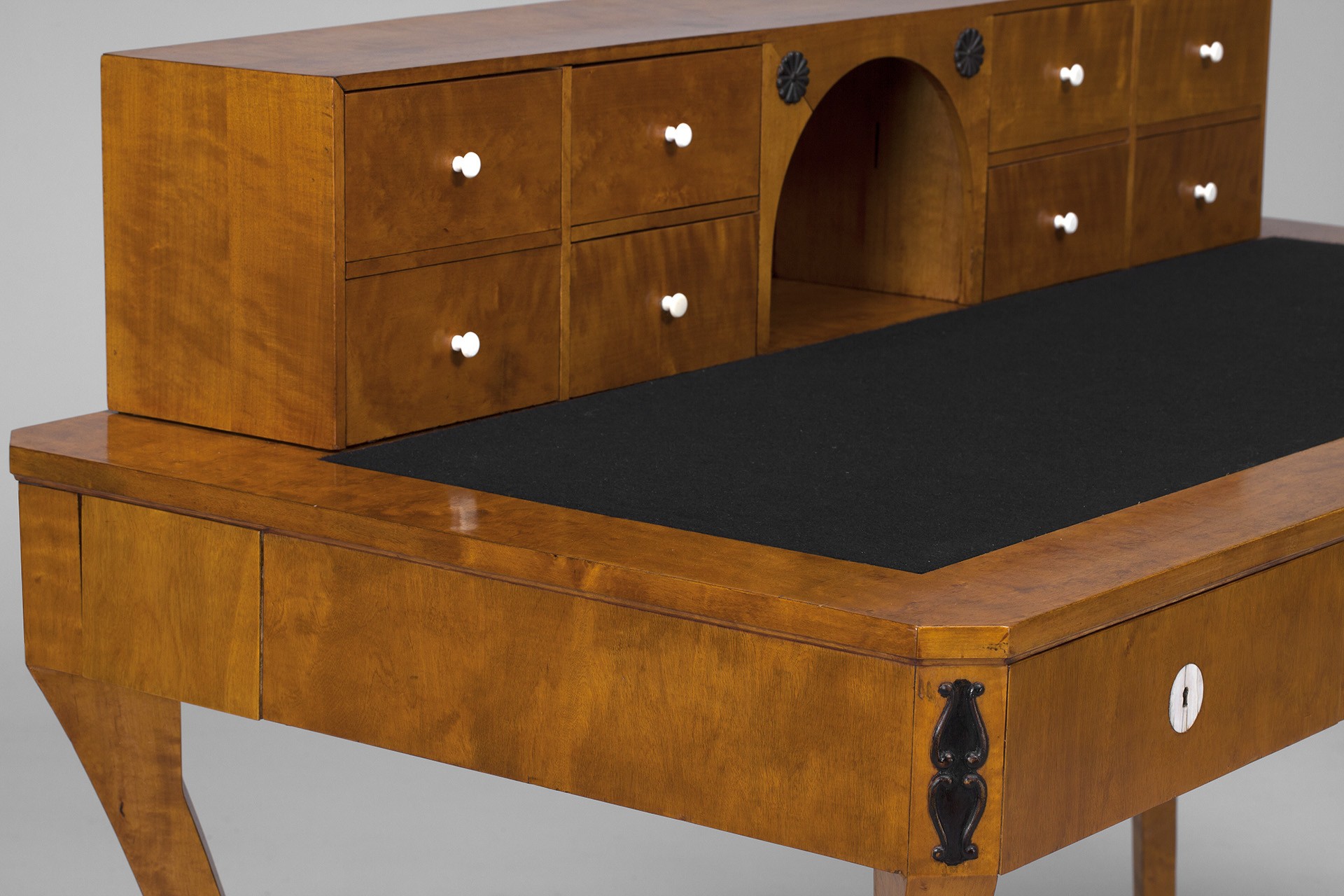 Desk and Chair image 8