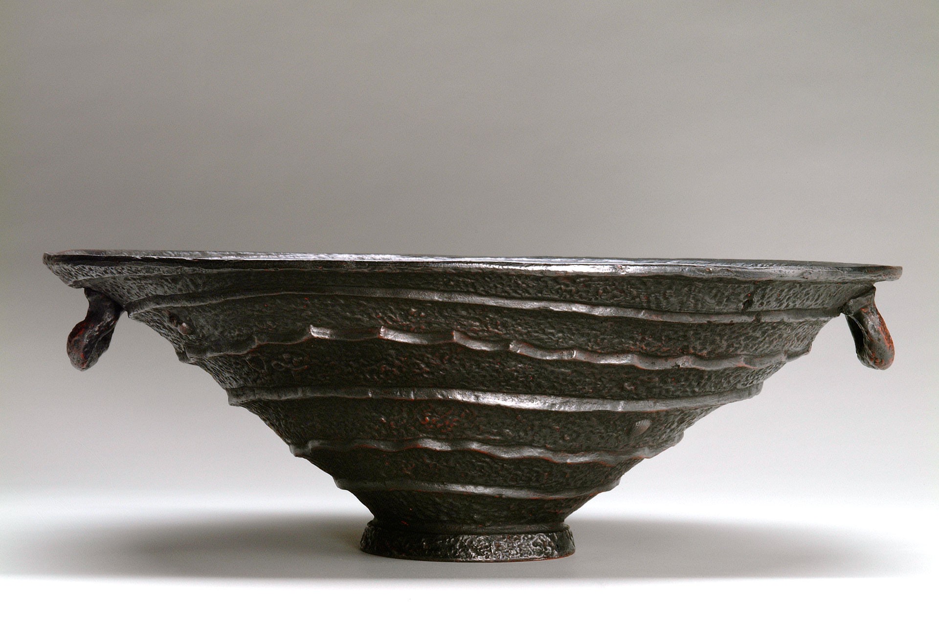 A pair of 'Shell Urns' image 5