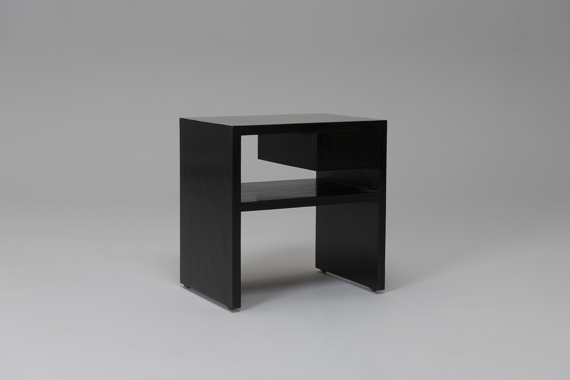 Rare Side Table, Model no. 128 image 5