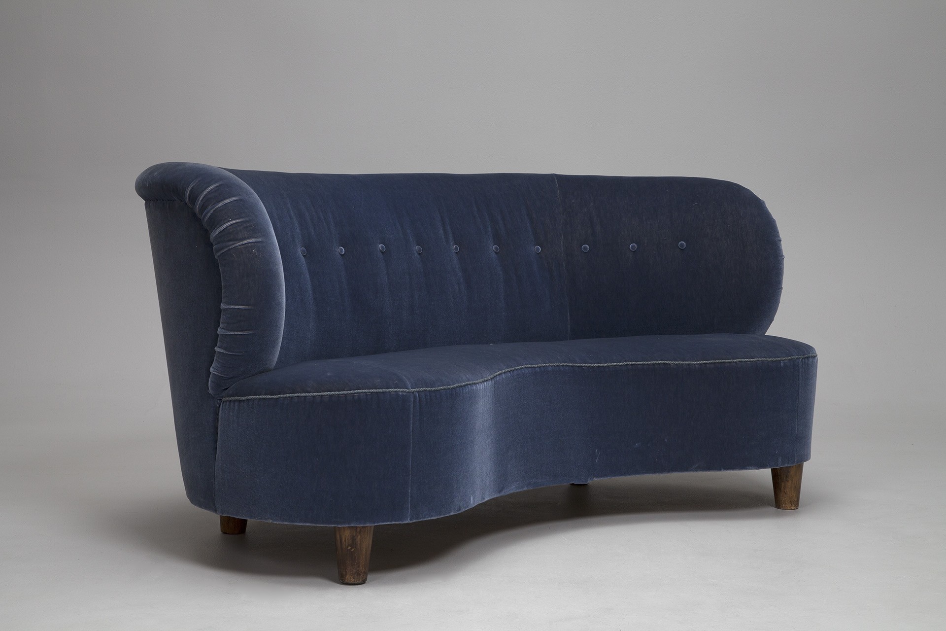 Sofa image 2