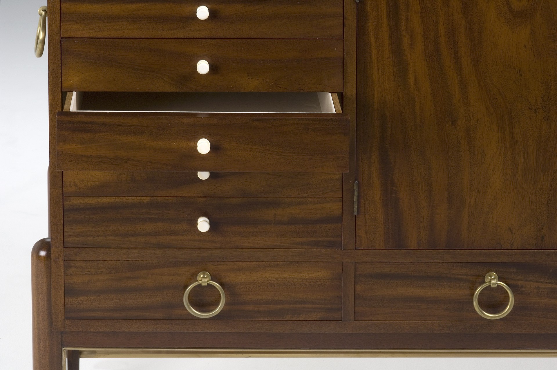 Danish Cabinet image 3