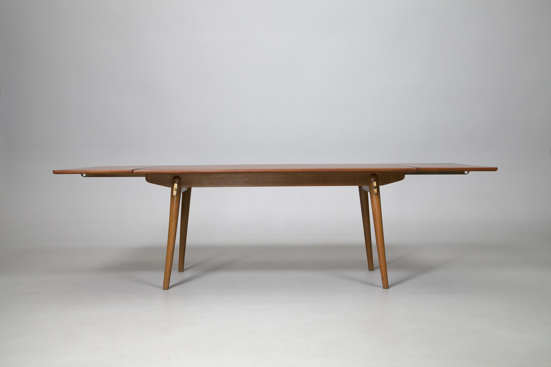 Dining Table image 2