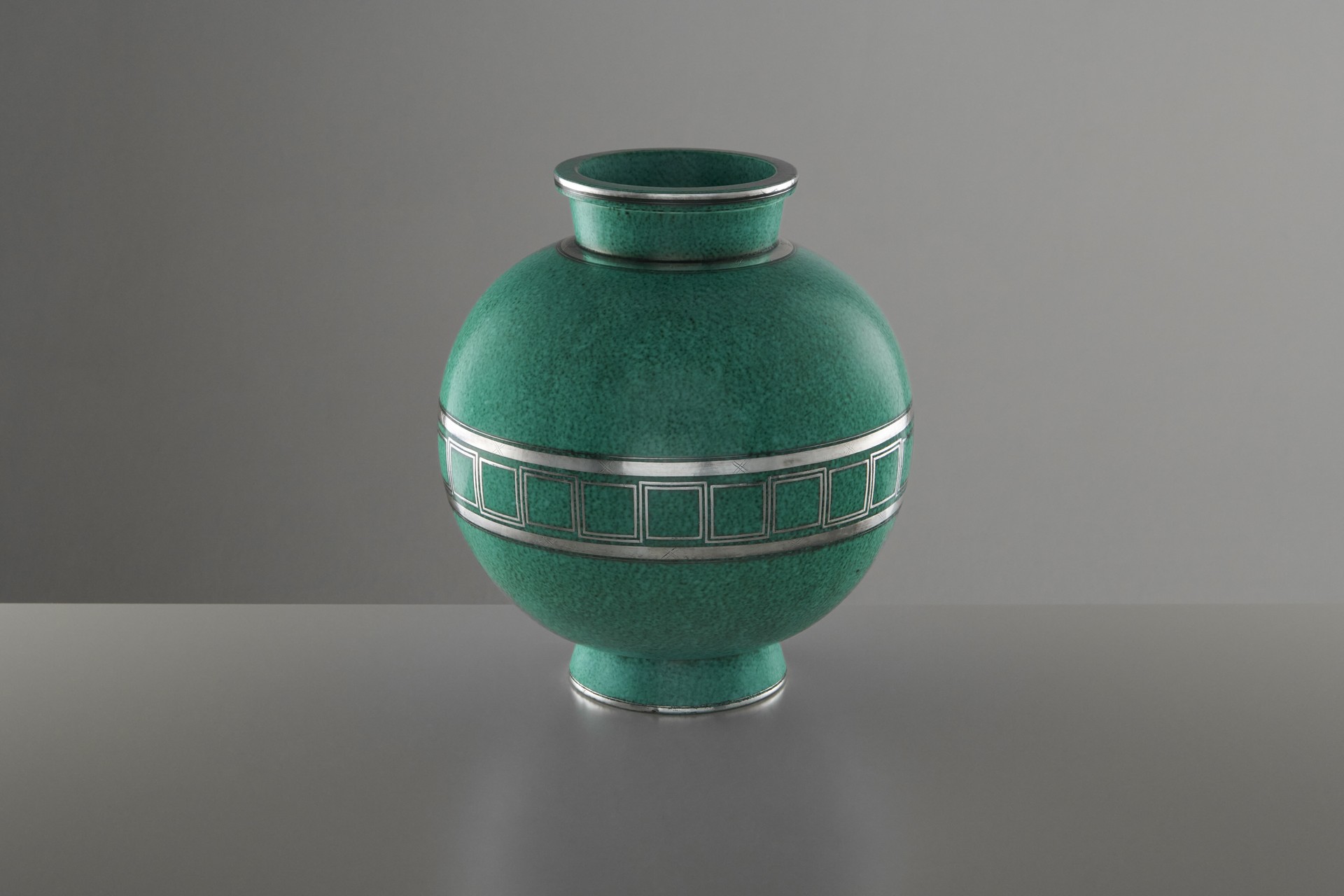 'Argenta' Vase image 2