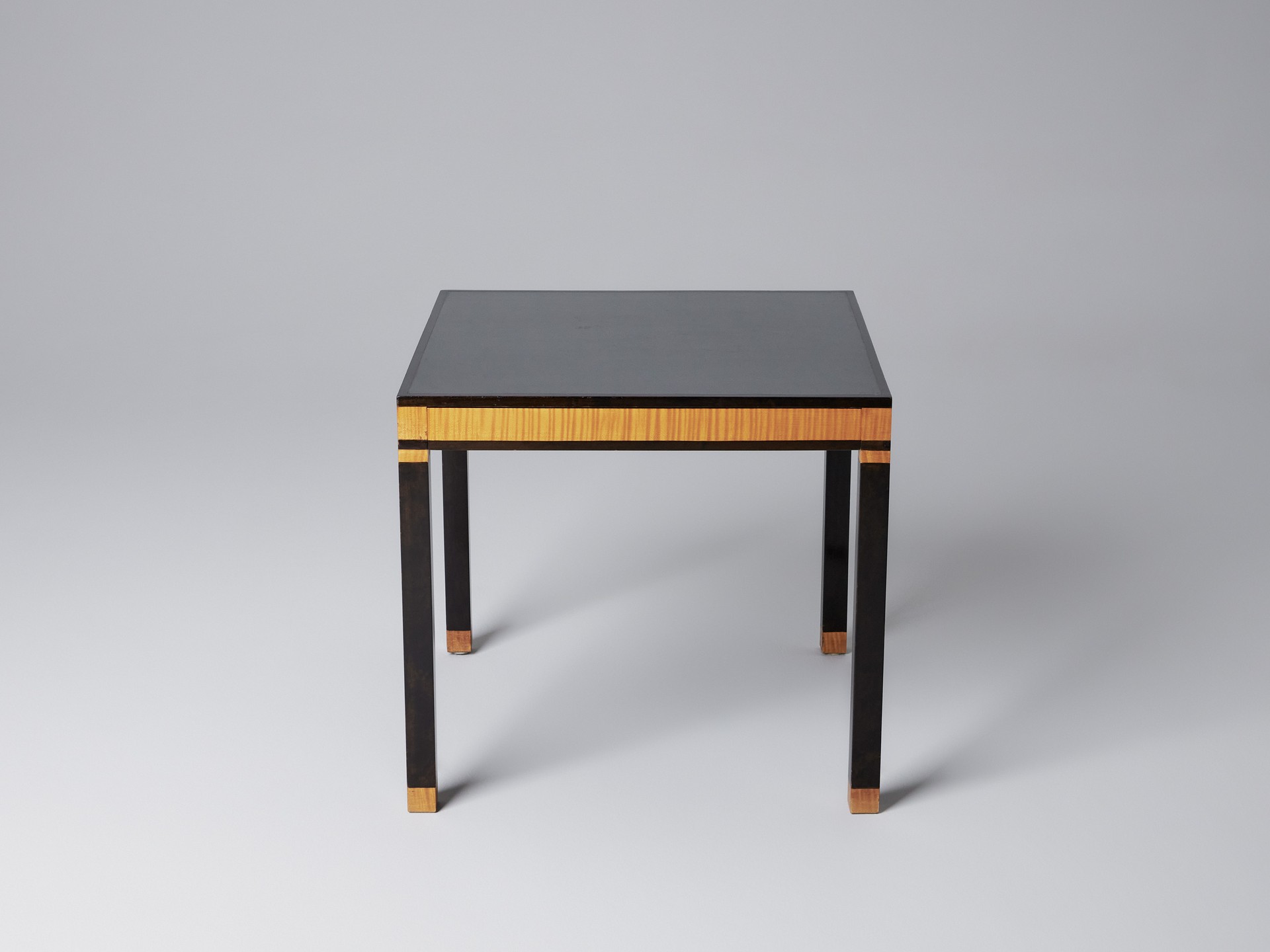 'Corall' Side Table image 3