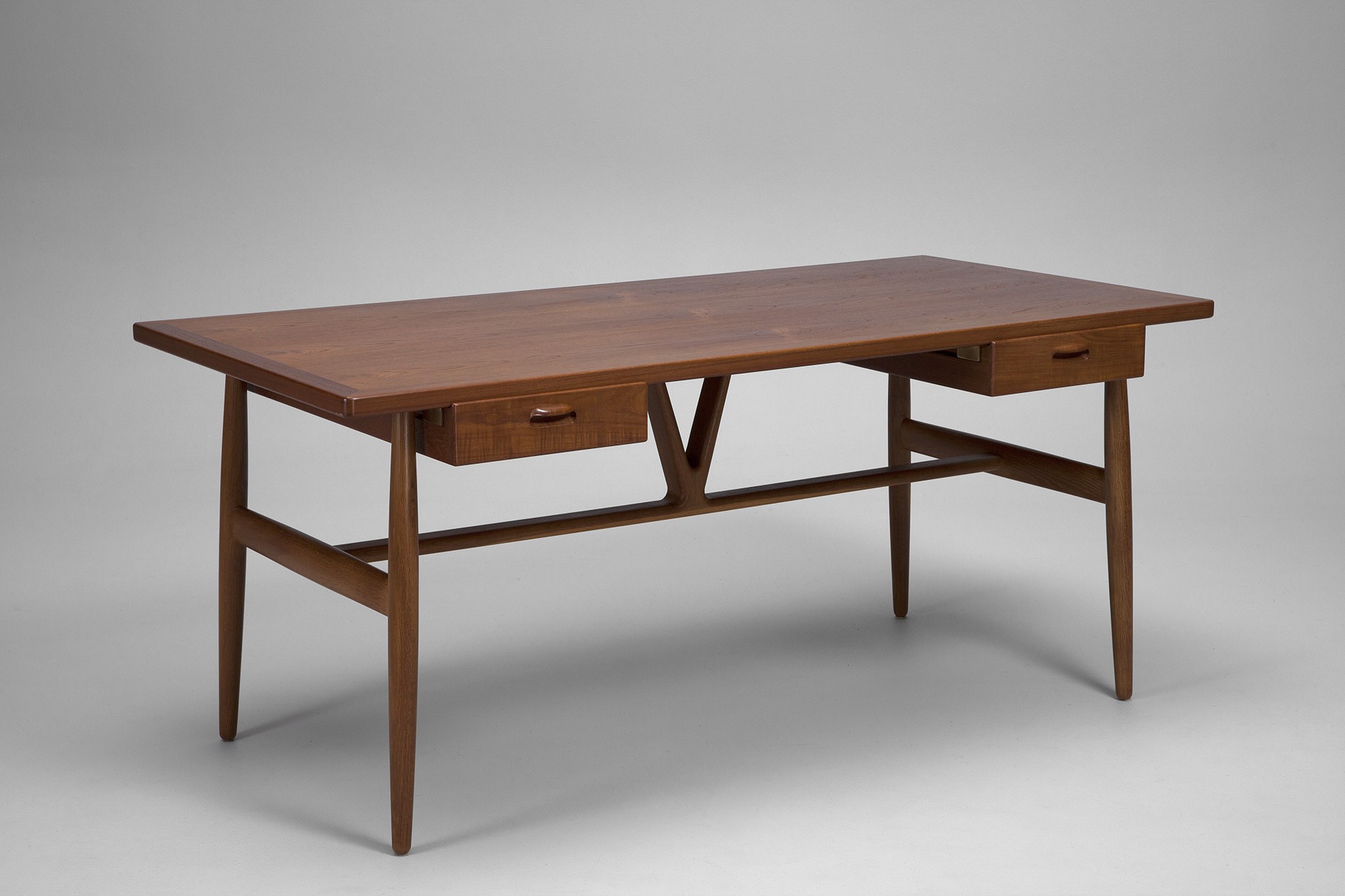 Wishbone Desk