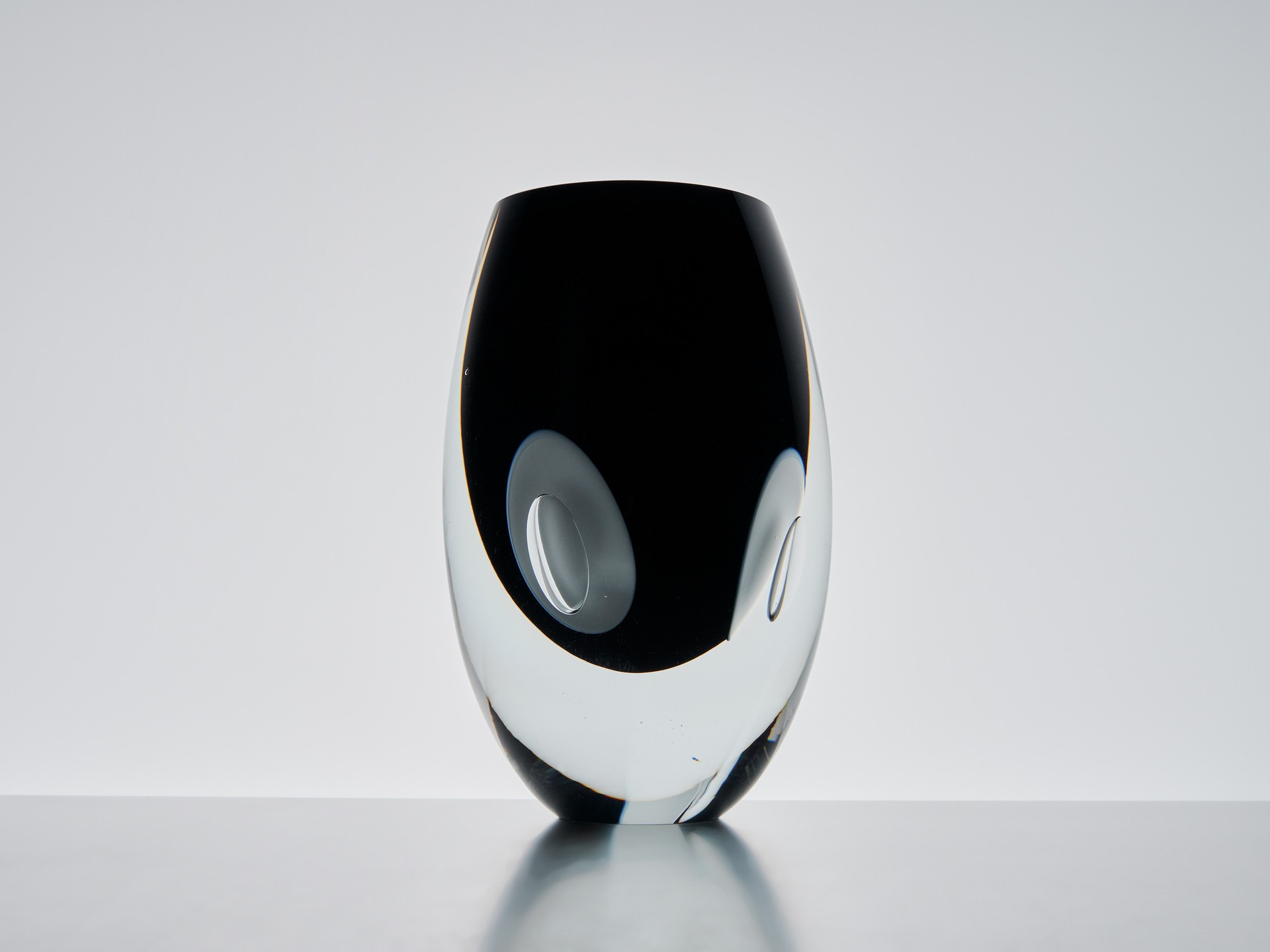 'Claritas' Vase image 3