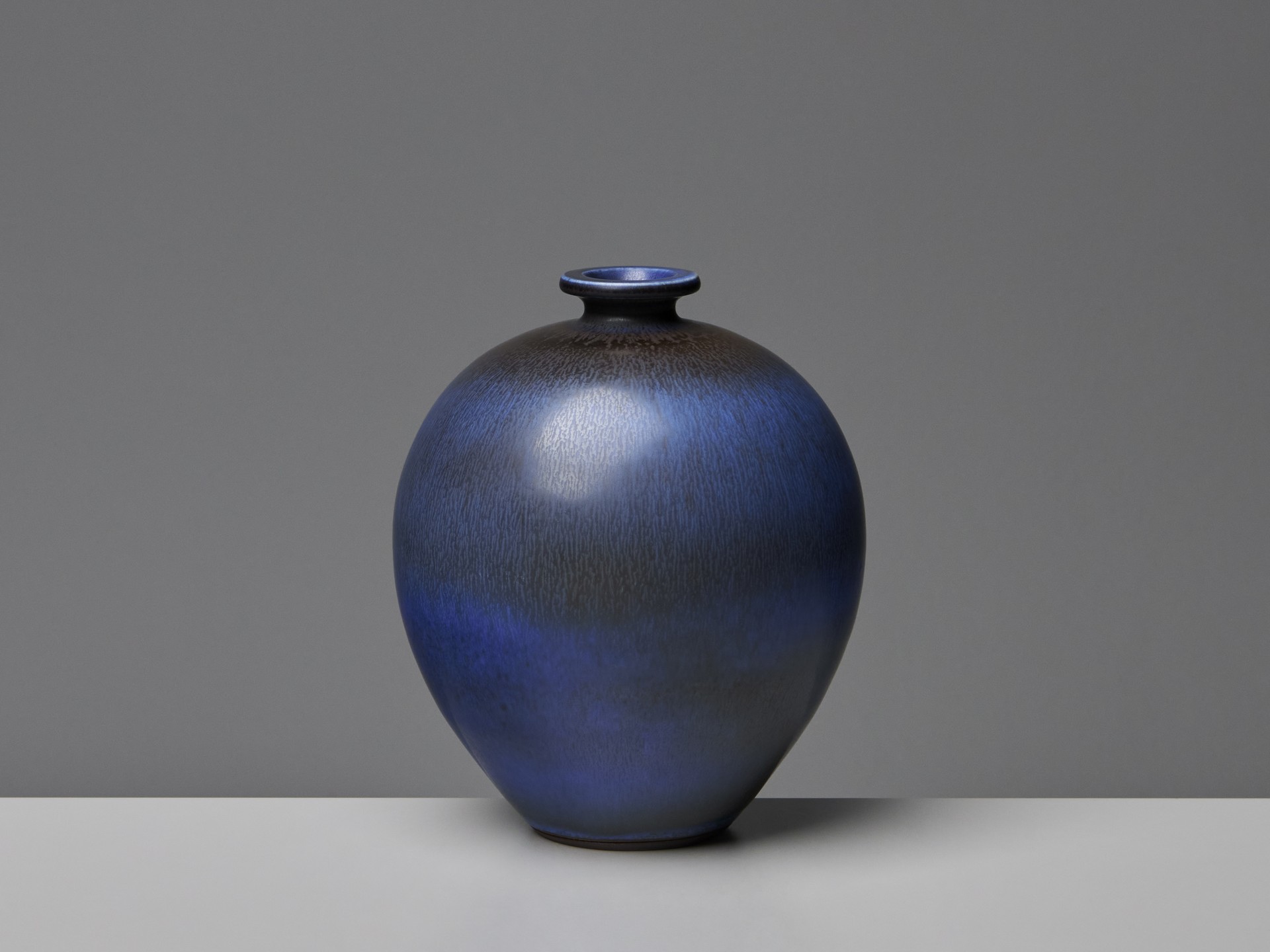 Group of Three Large Vases image 4
