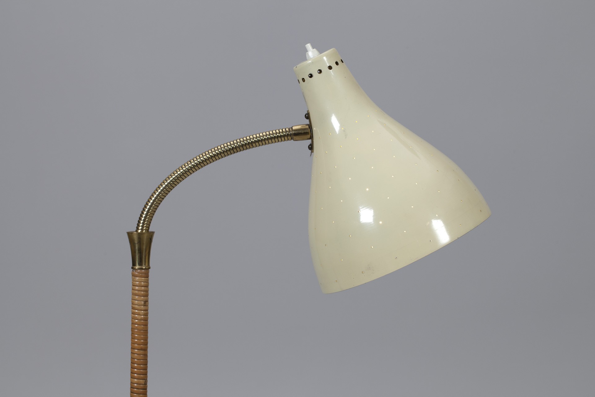Itsu Floor Lamp image 2
